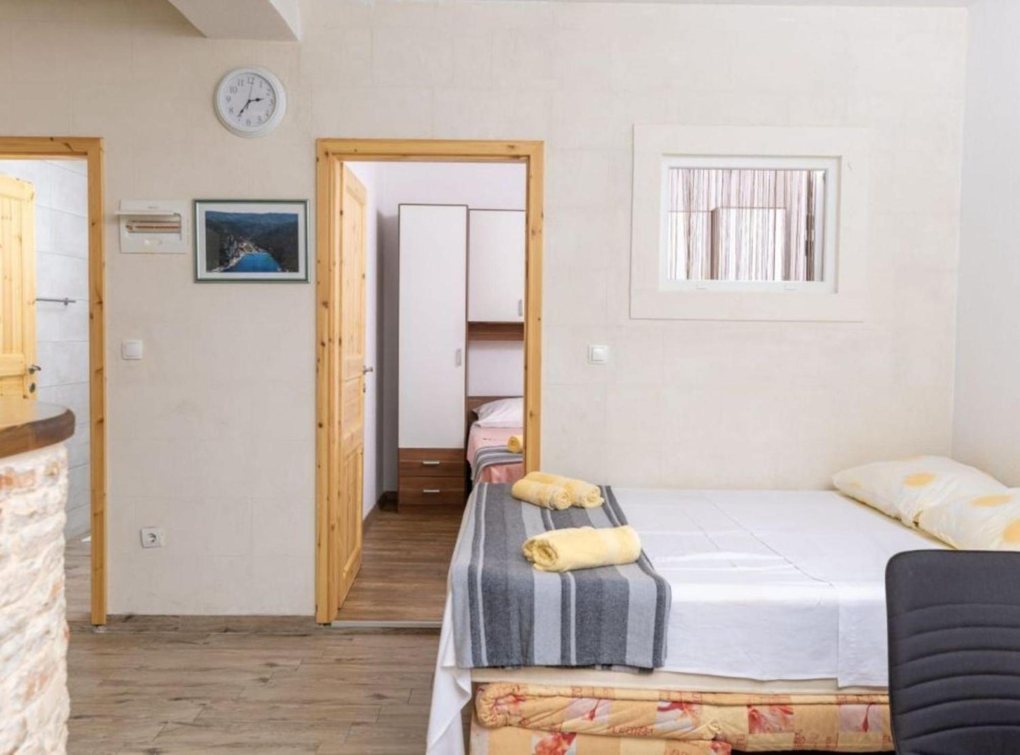 One - Bedroom Apartment With Terrace photo 2