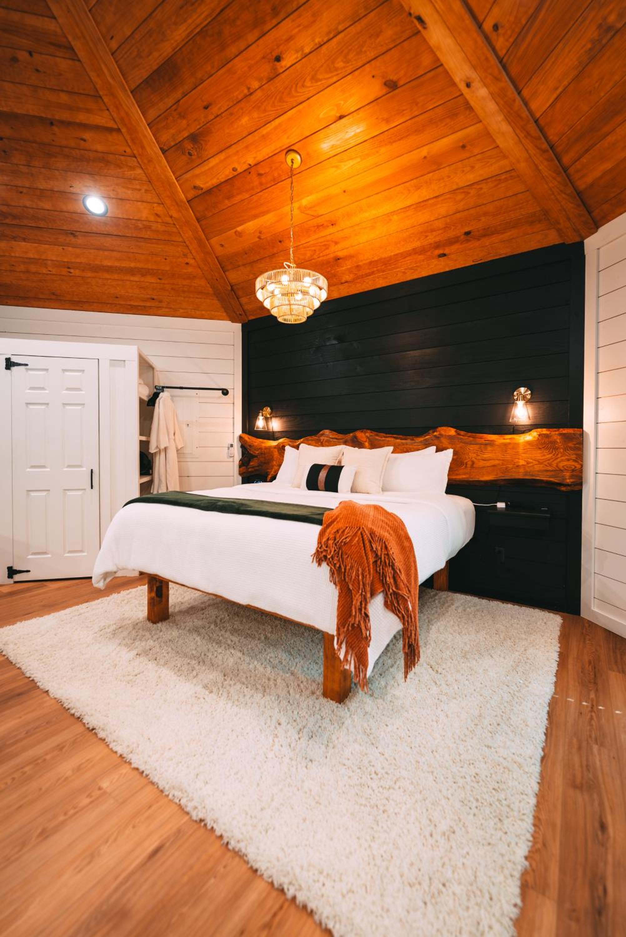 One-Bedroom House photo 1