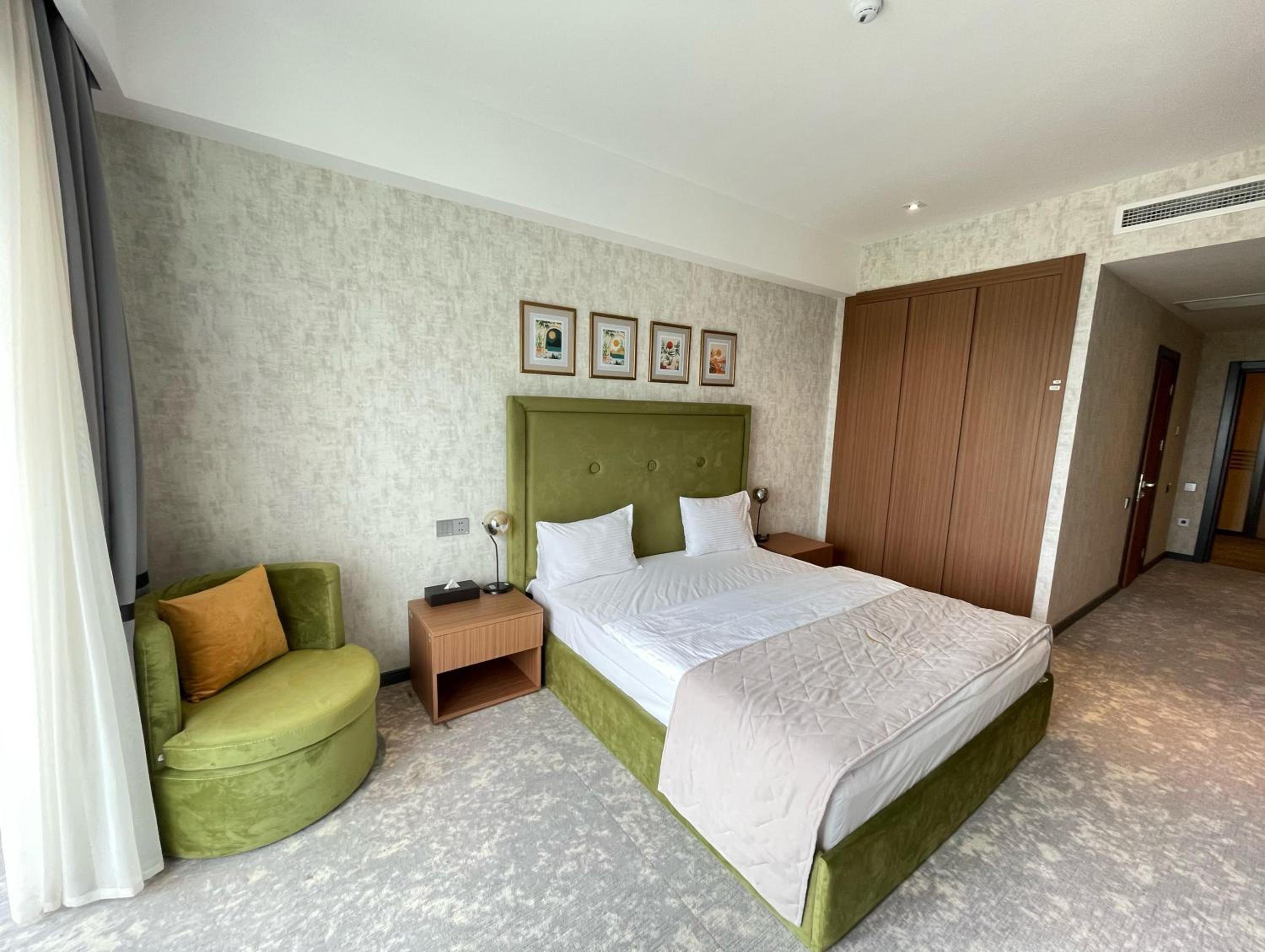 King Room with Garden View photo 2