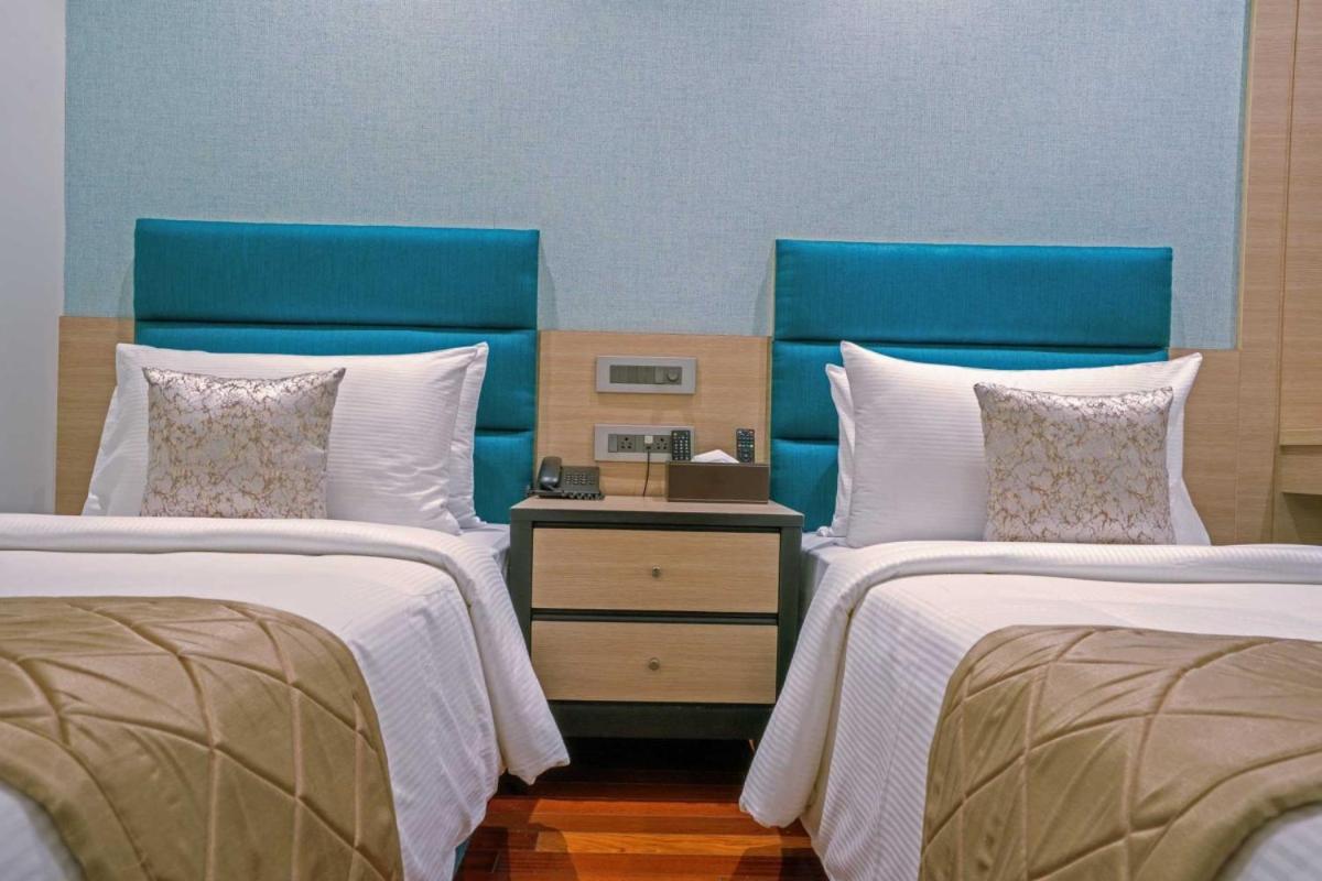 Twin Room - Photo 3