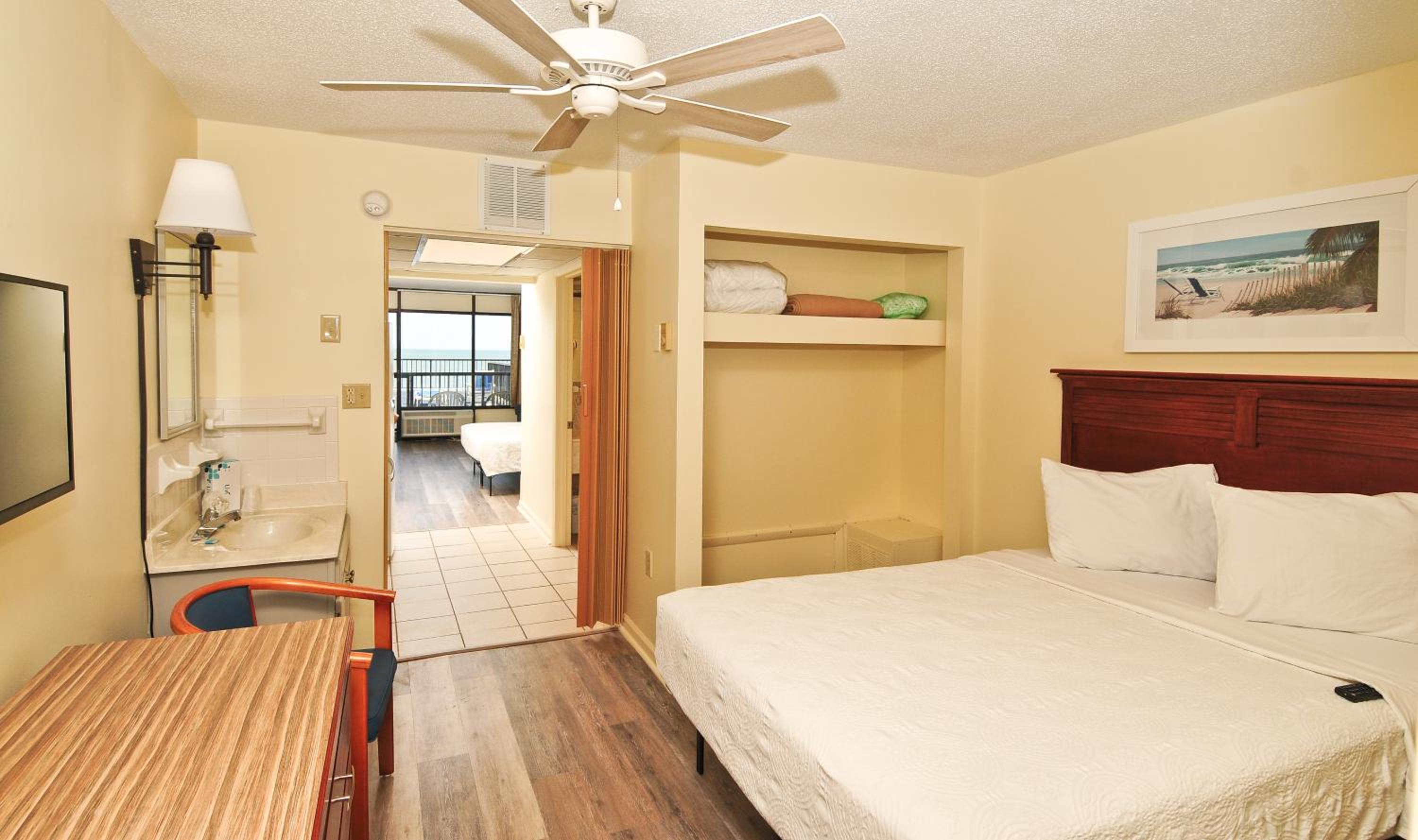2 Room Oceanfront Renovated Suite with 3 Queen Beds - T2A  photo 1