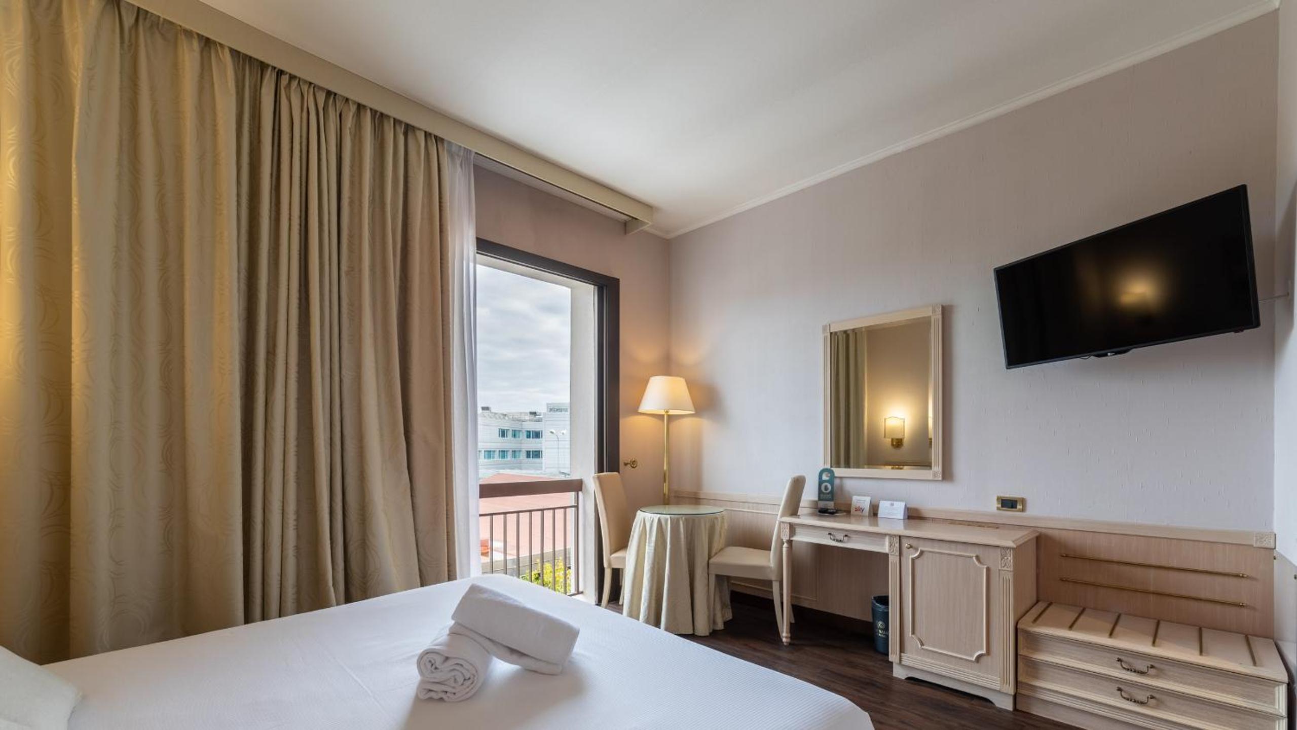 Classic Double Room with Spa Access  - Photo 4