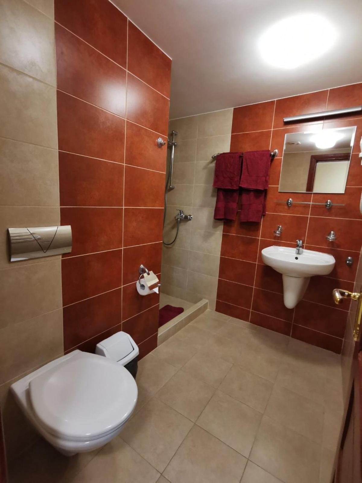 Economy Double or Twin Room photo 3