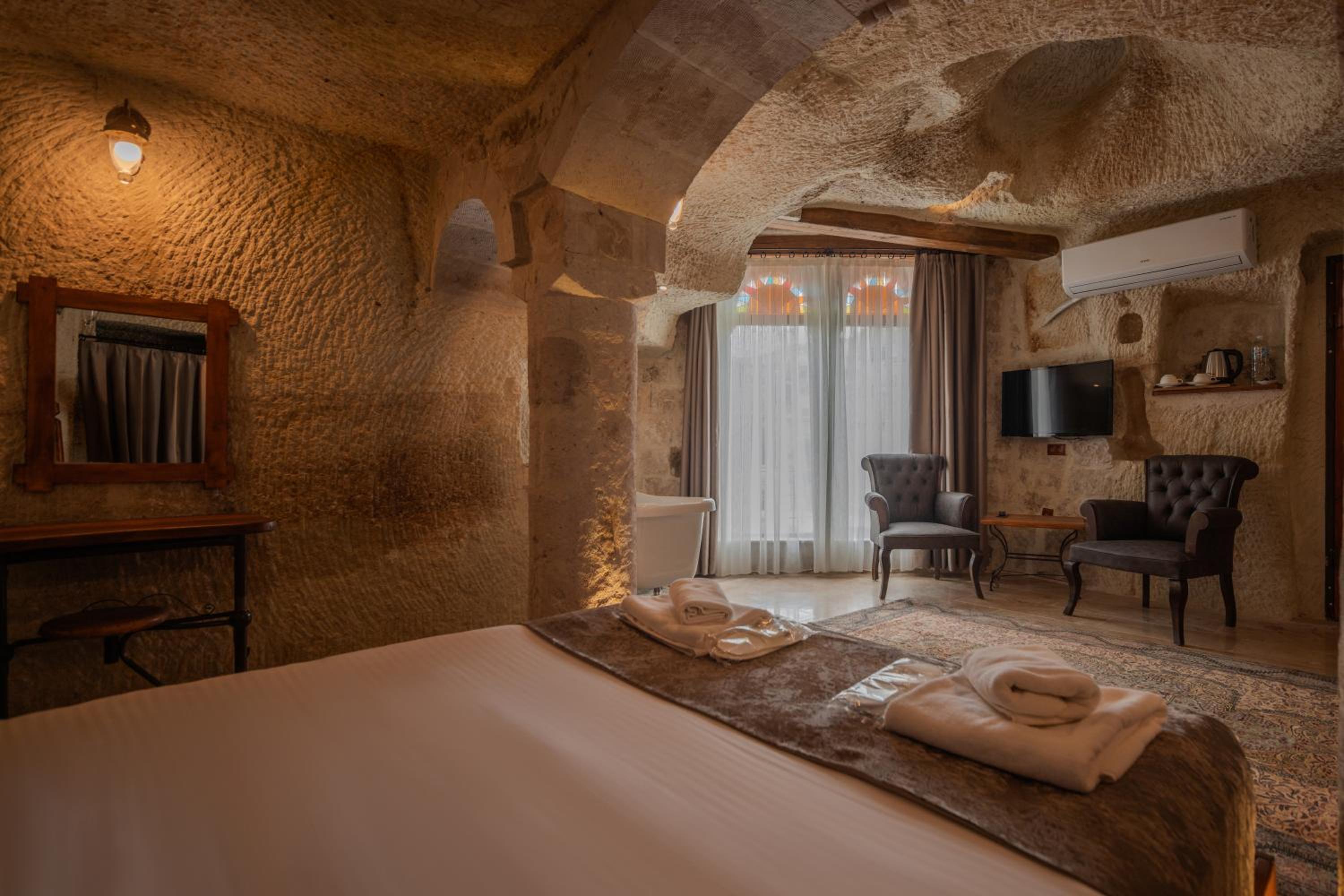 Suite - Photo 5