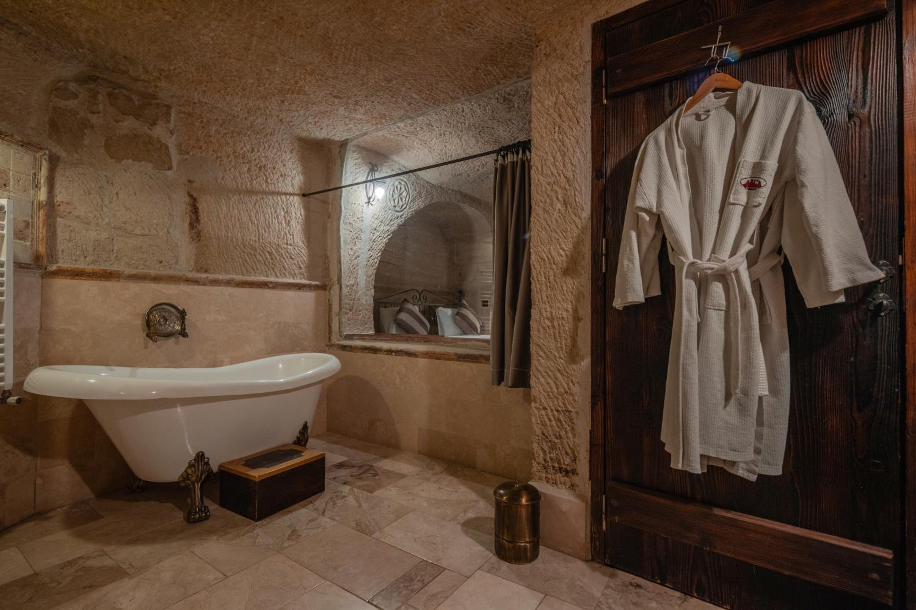 Suite - Photo 6