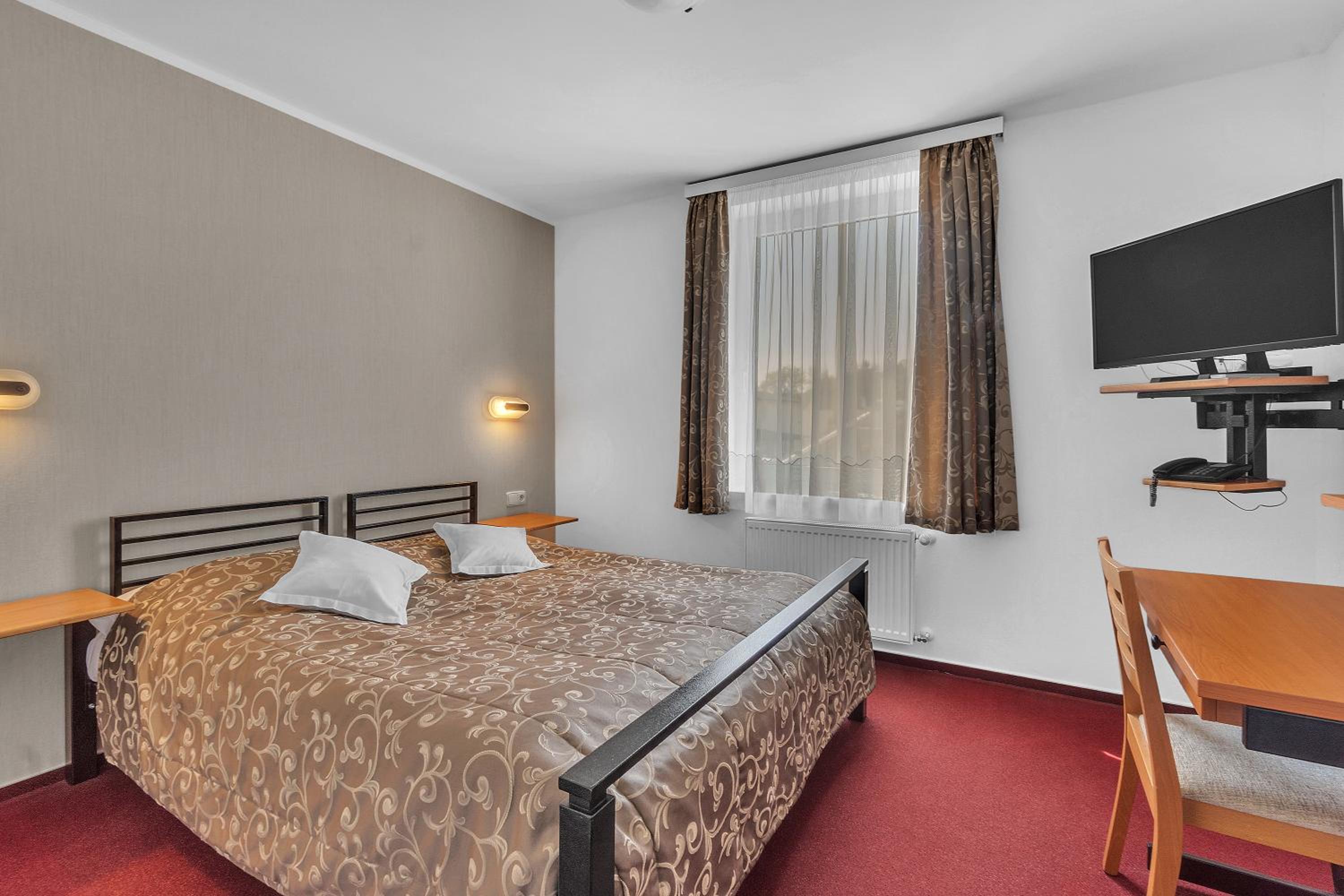 Double Room - Photo 1
