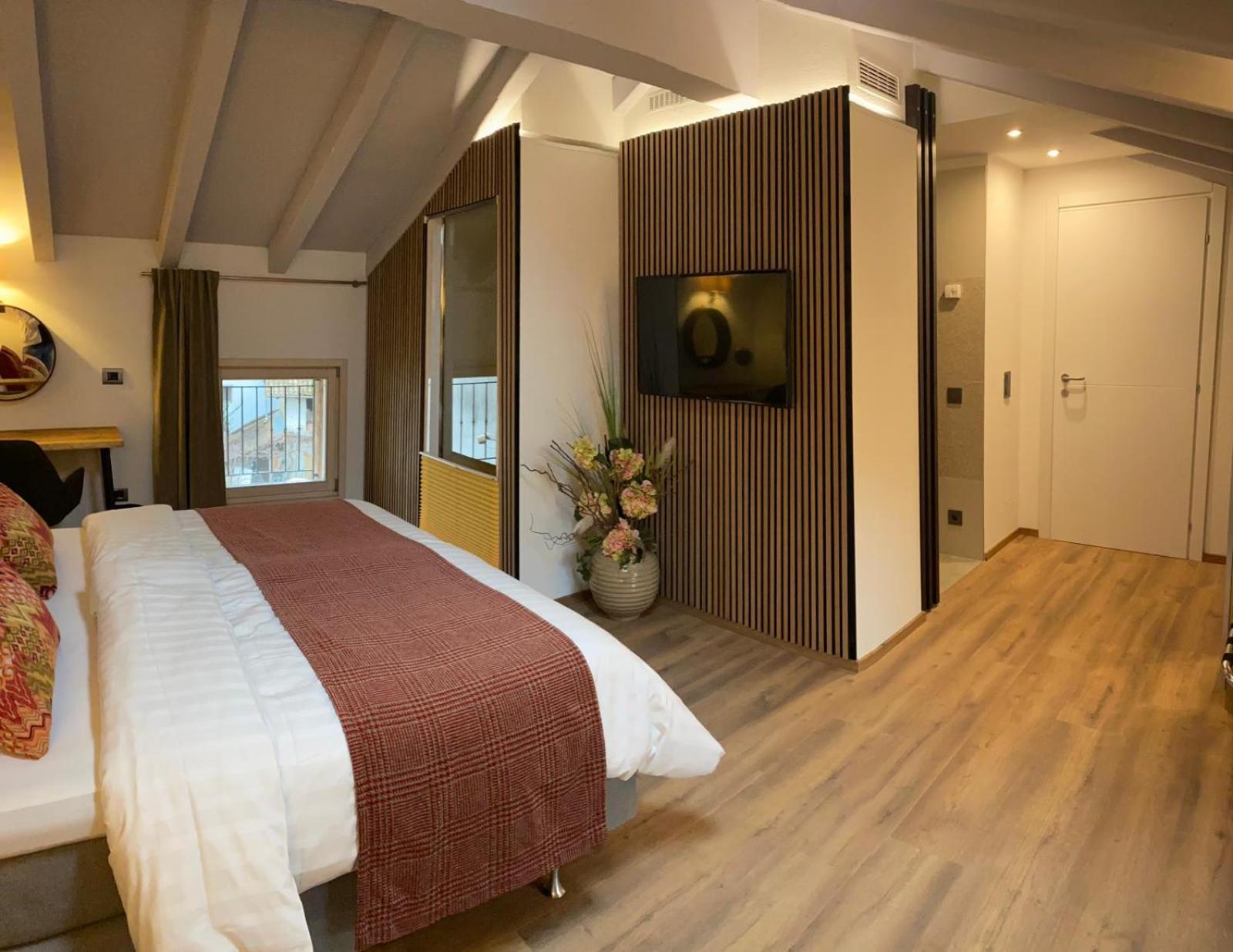 Superior King Room photo 3