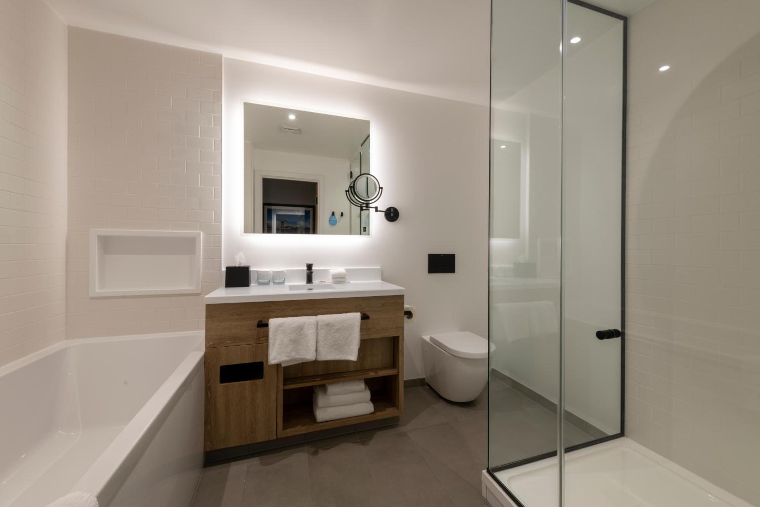 Studio, 1 Super King Bed, Kitchenette - Photo 4