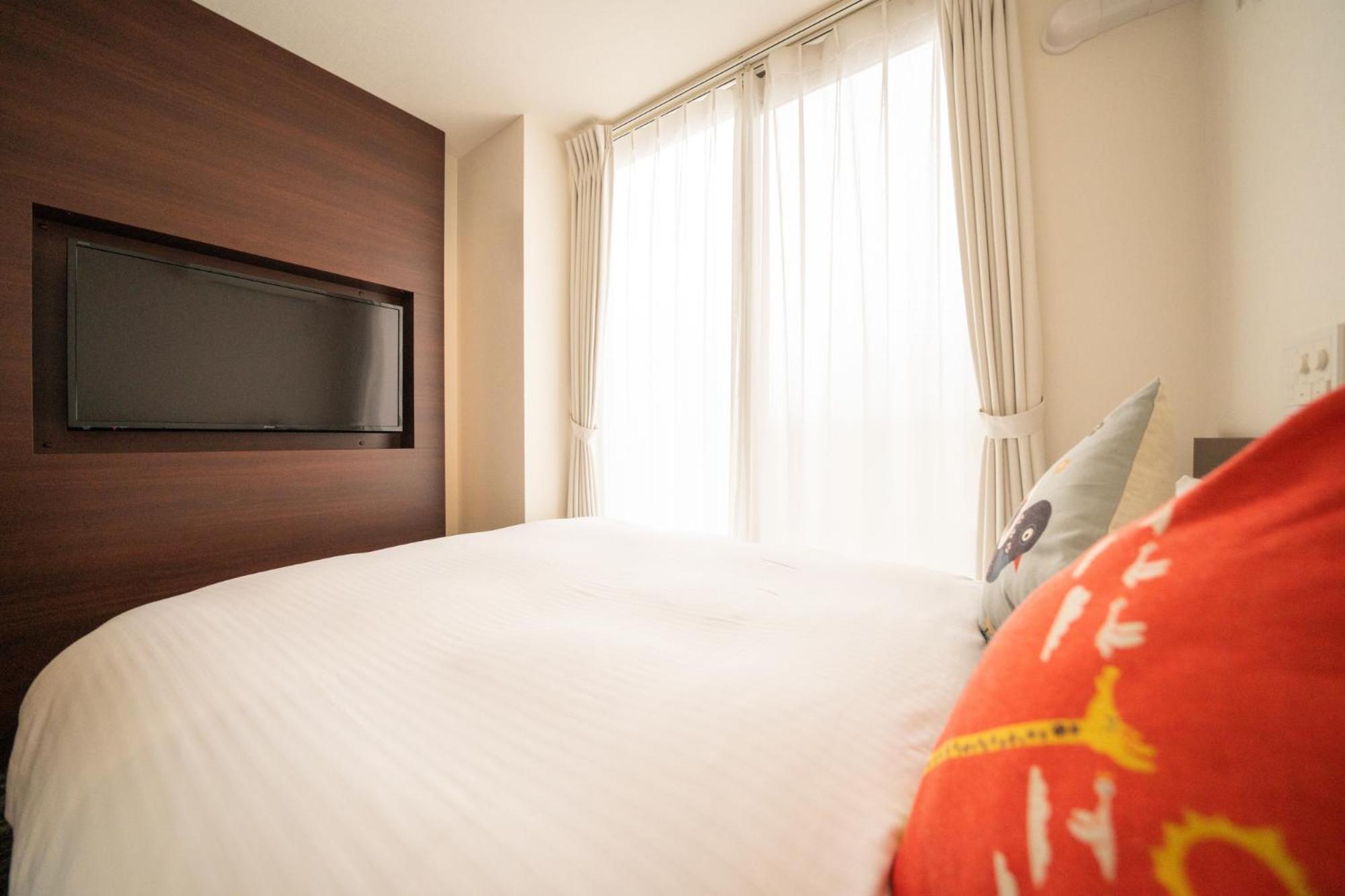 Double Room with Private Bathroom - Photo 18