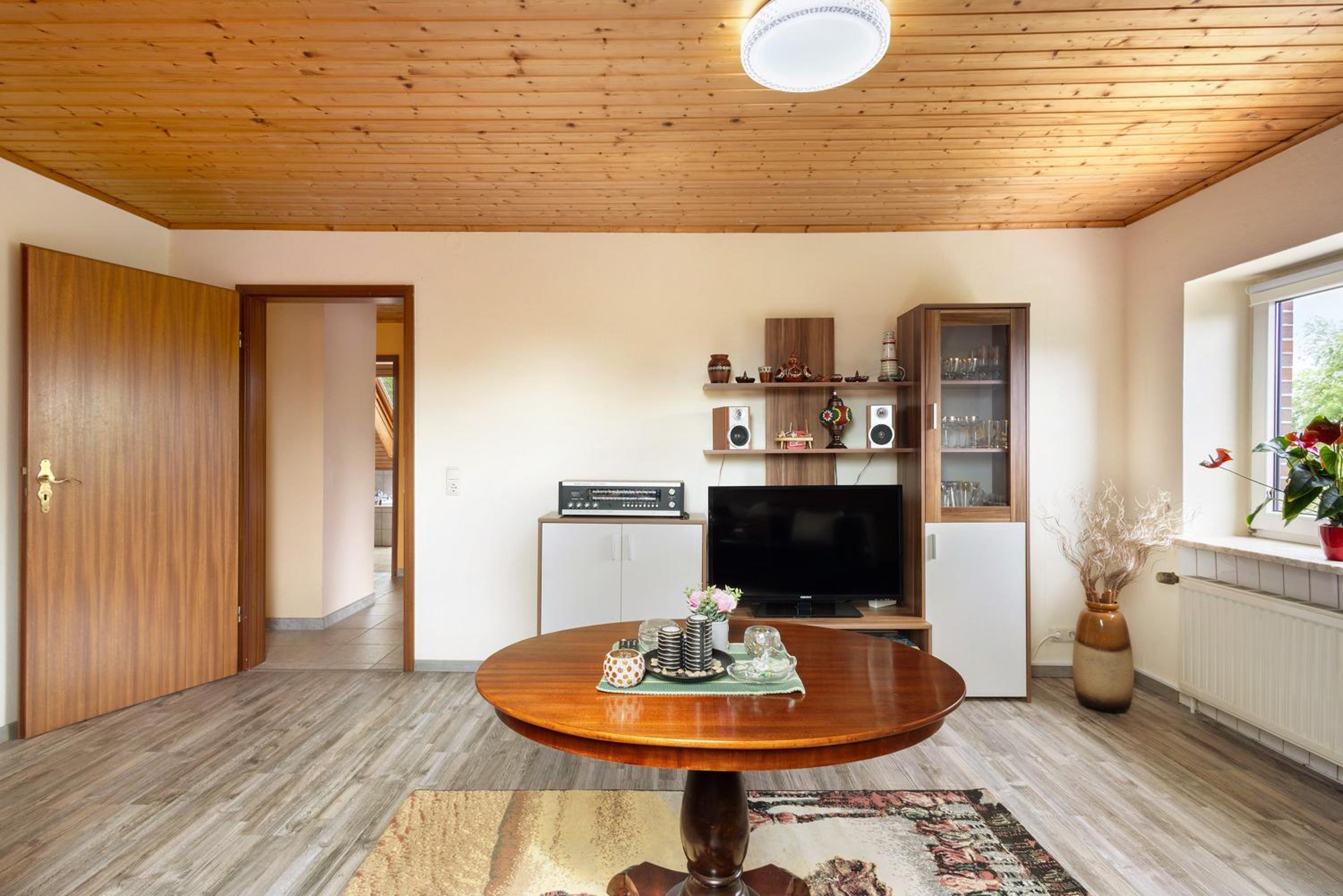 Two-Bedroom Deluxe Apartment with Garden View photo 2