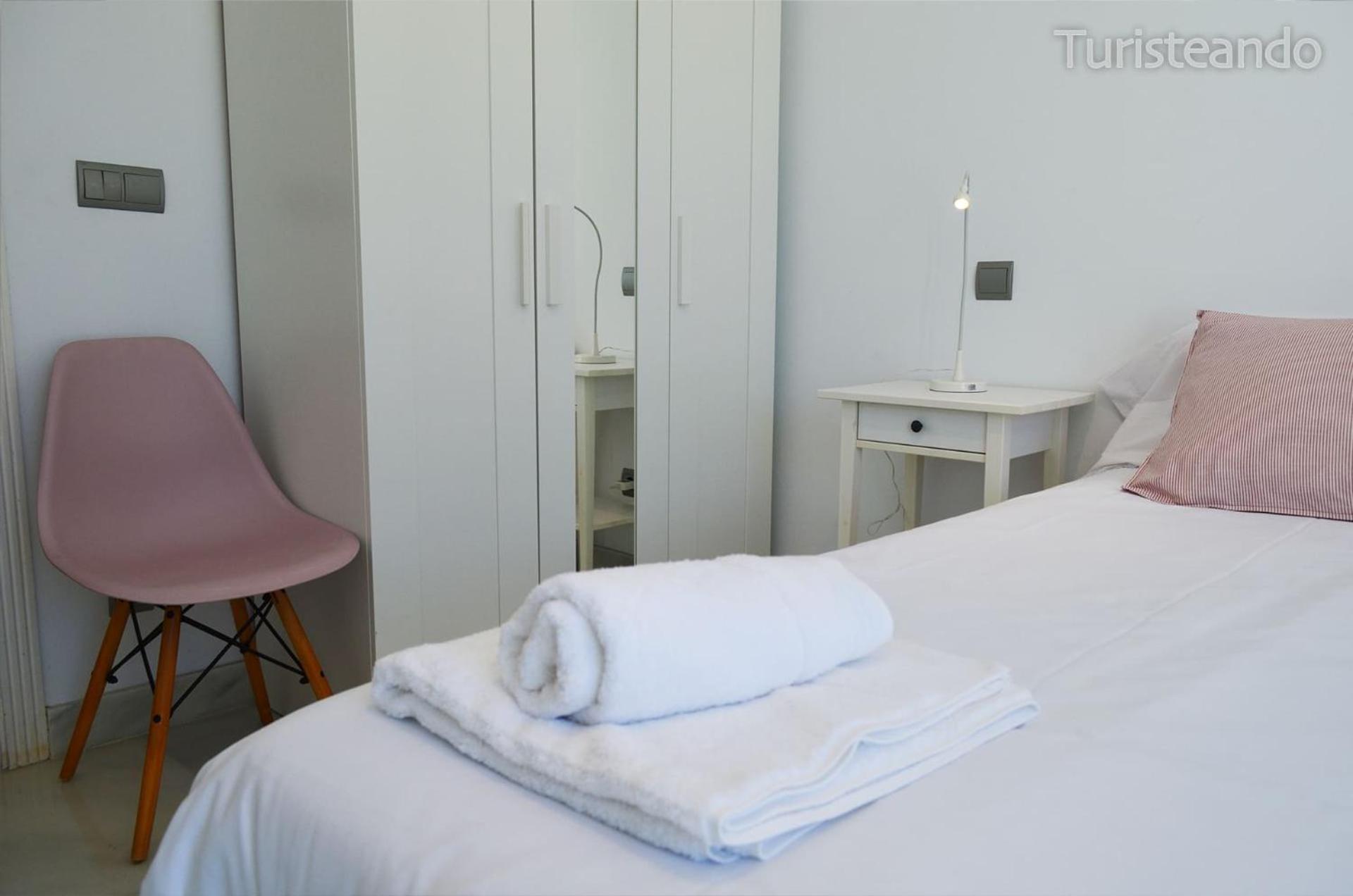 Apartamento de tres habitaciones con vista al mar