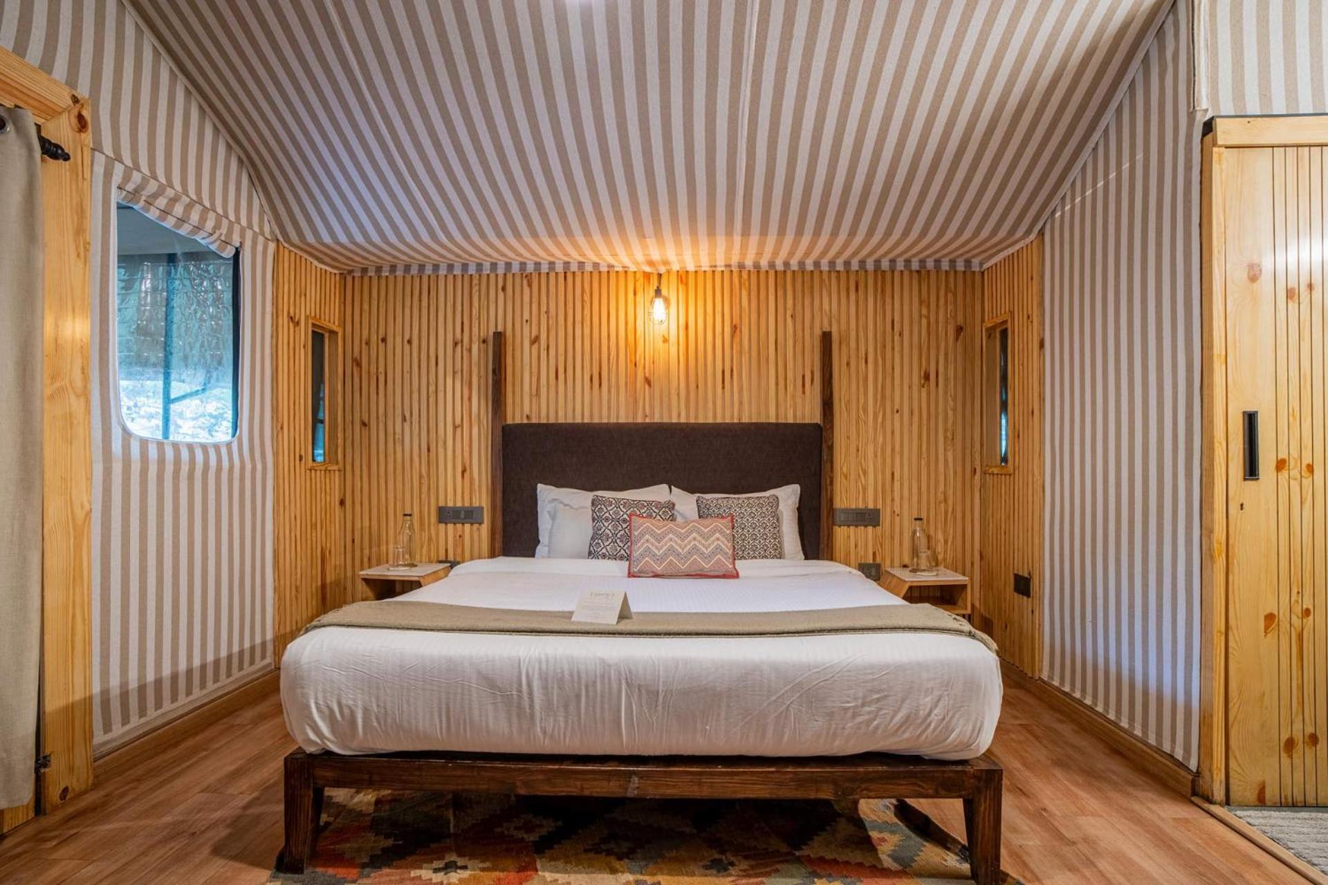 Camper Room With Balcony - Photo 1