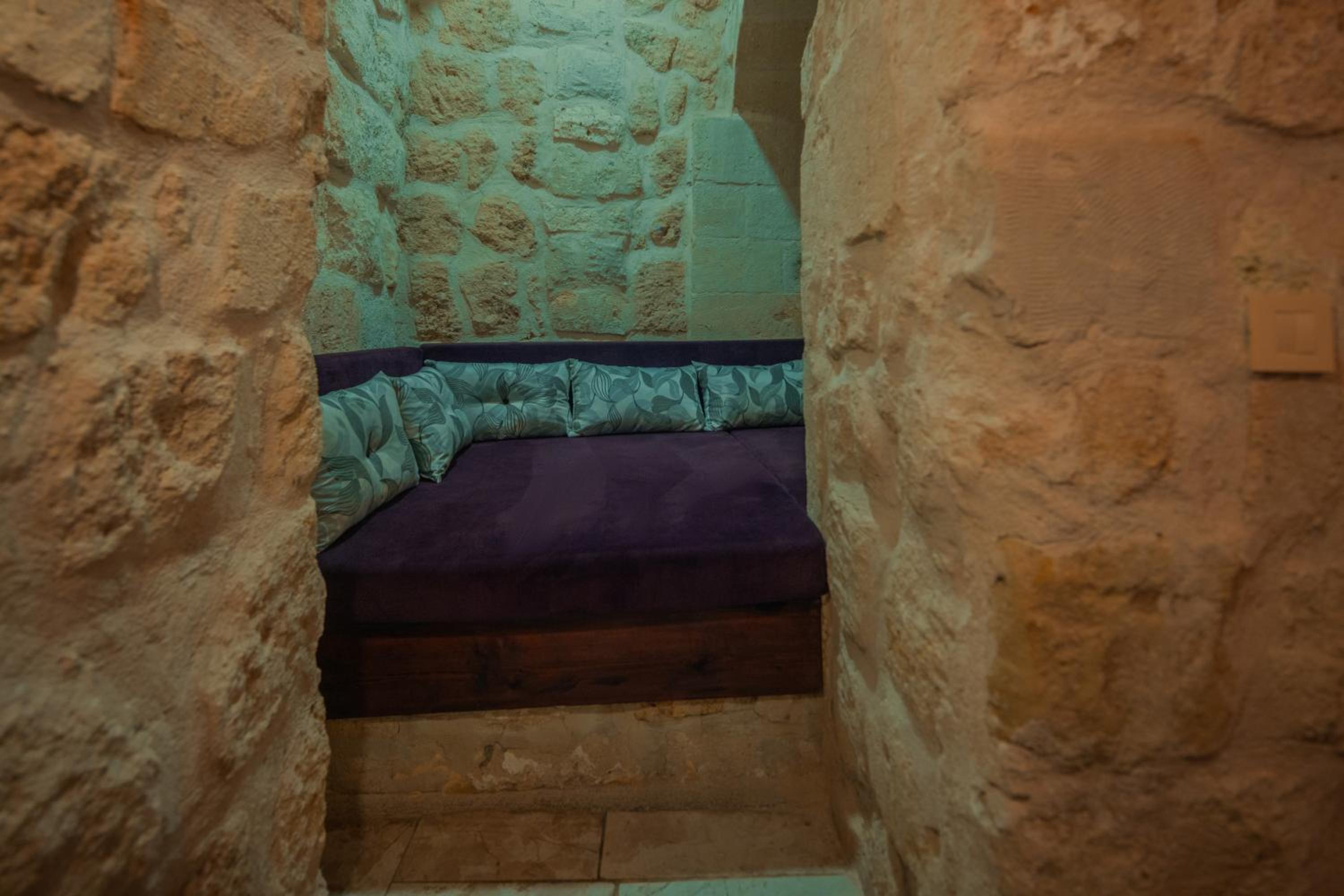 Double Stone Room  - Photo 5