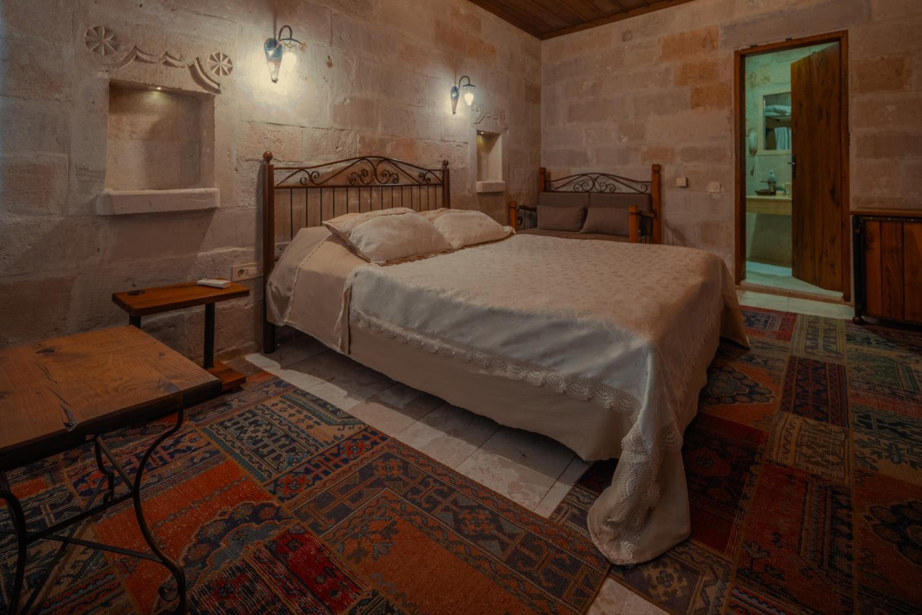 Double Stone Room  - Photo 2