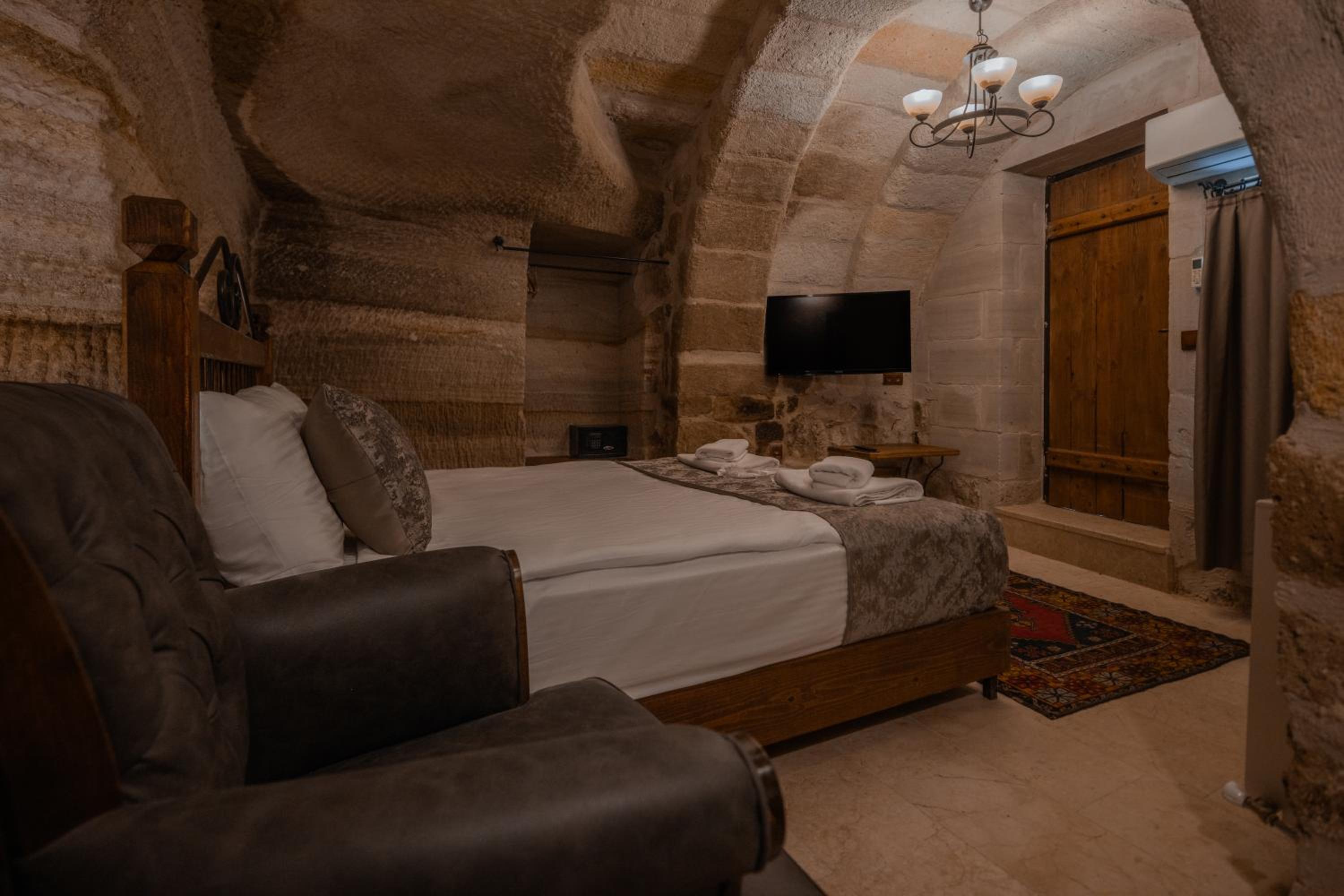 Double Stone Room  - Photo 18