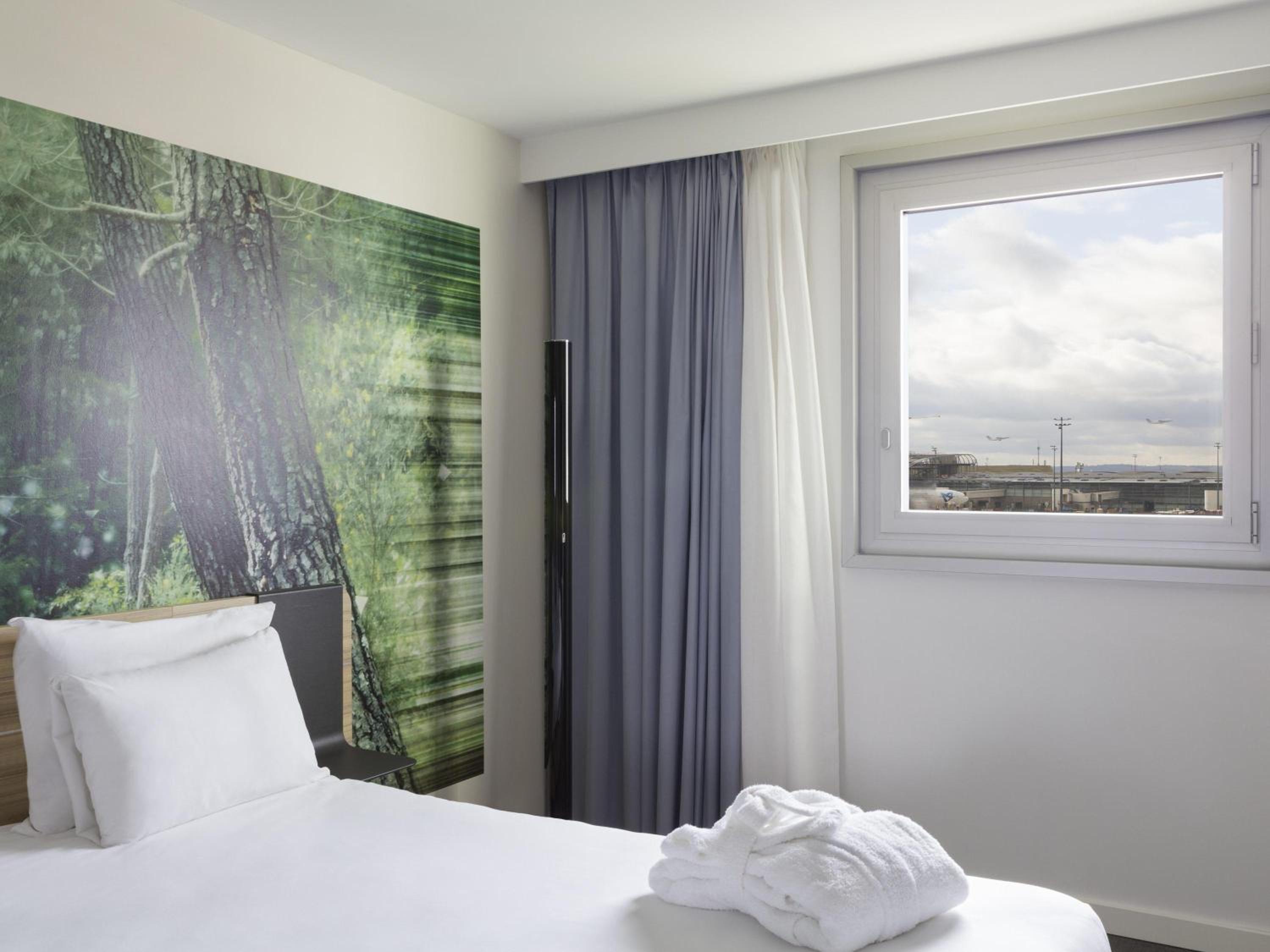 Standard Double Room with Sofa - Non-Smoking
