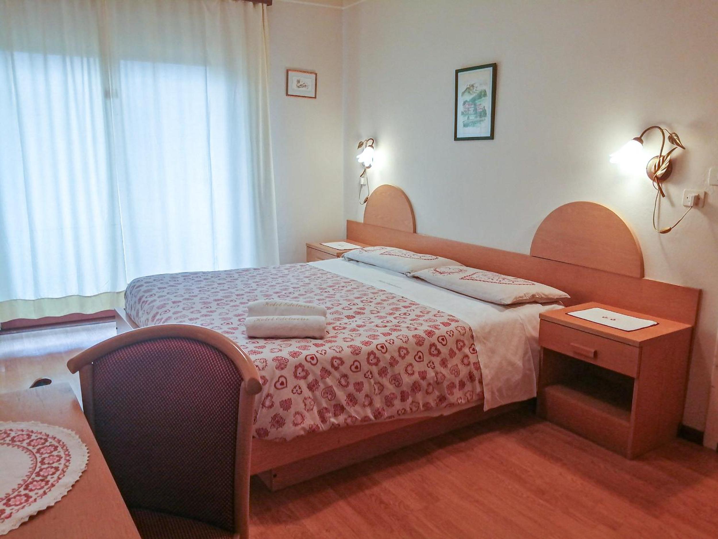 Standard Double Room - Photo 6