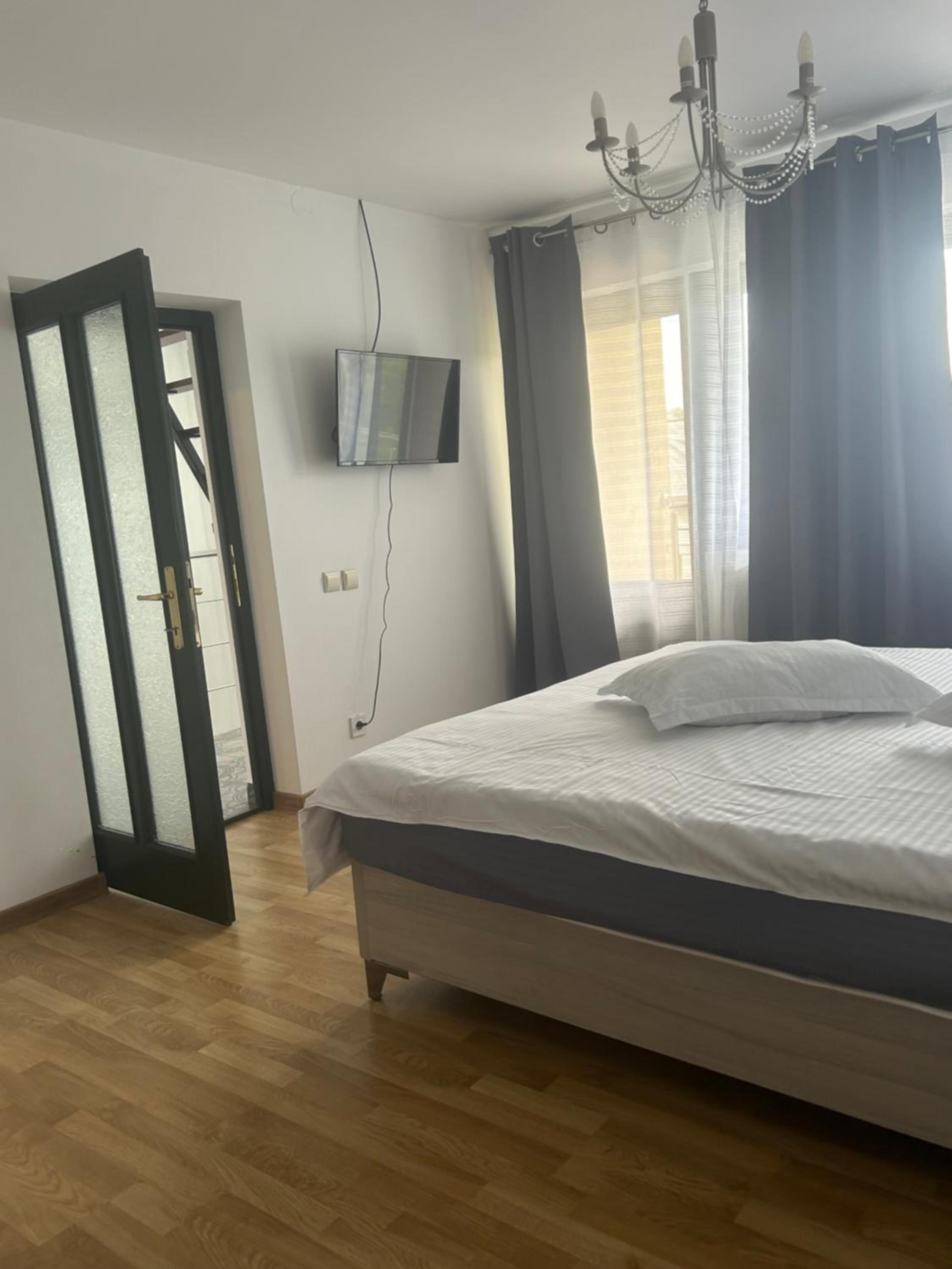 Double Room - Photo 9