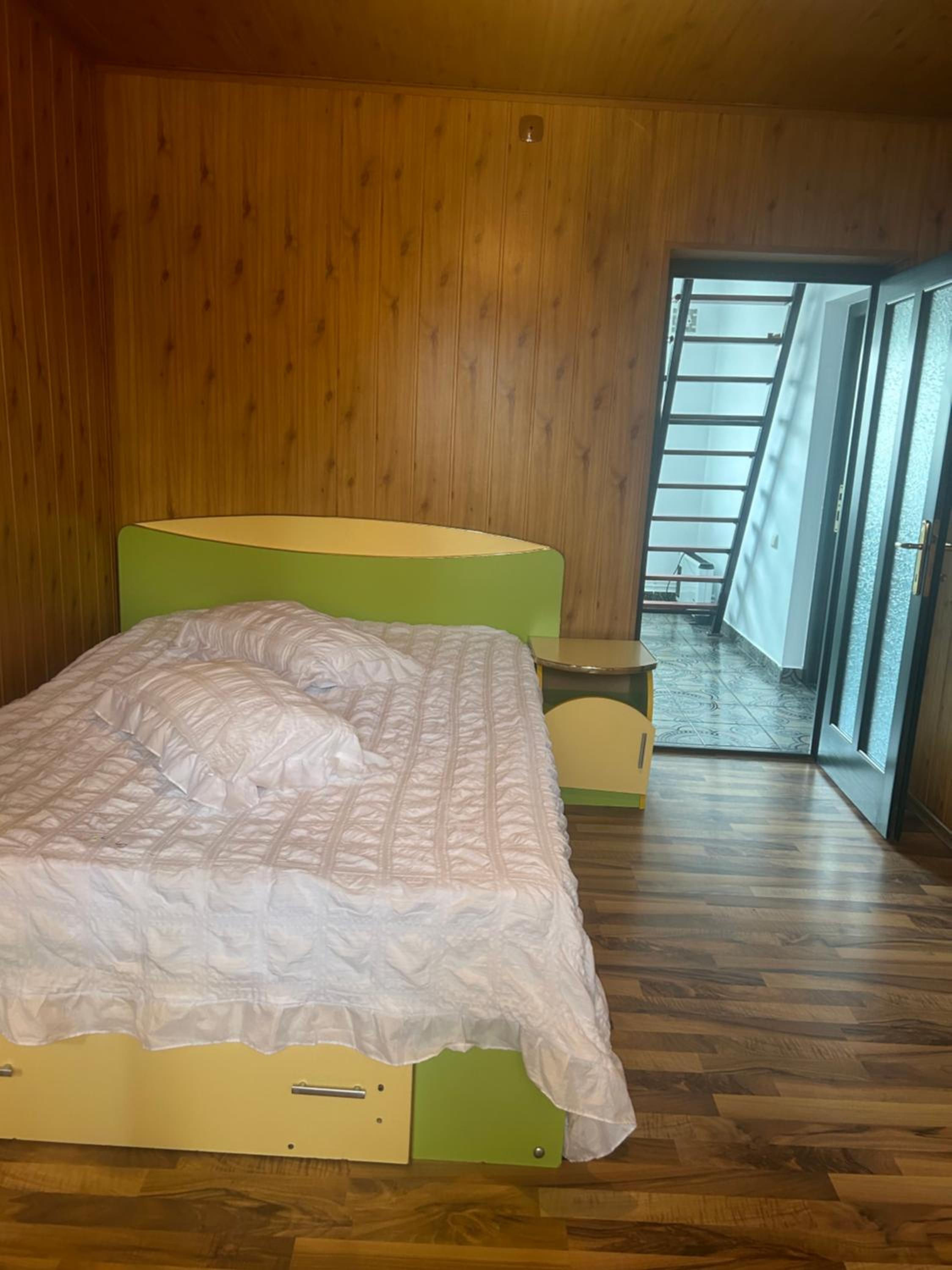 Double Room - Photo 7