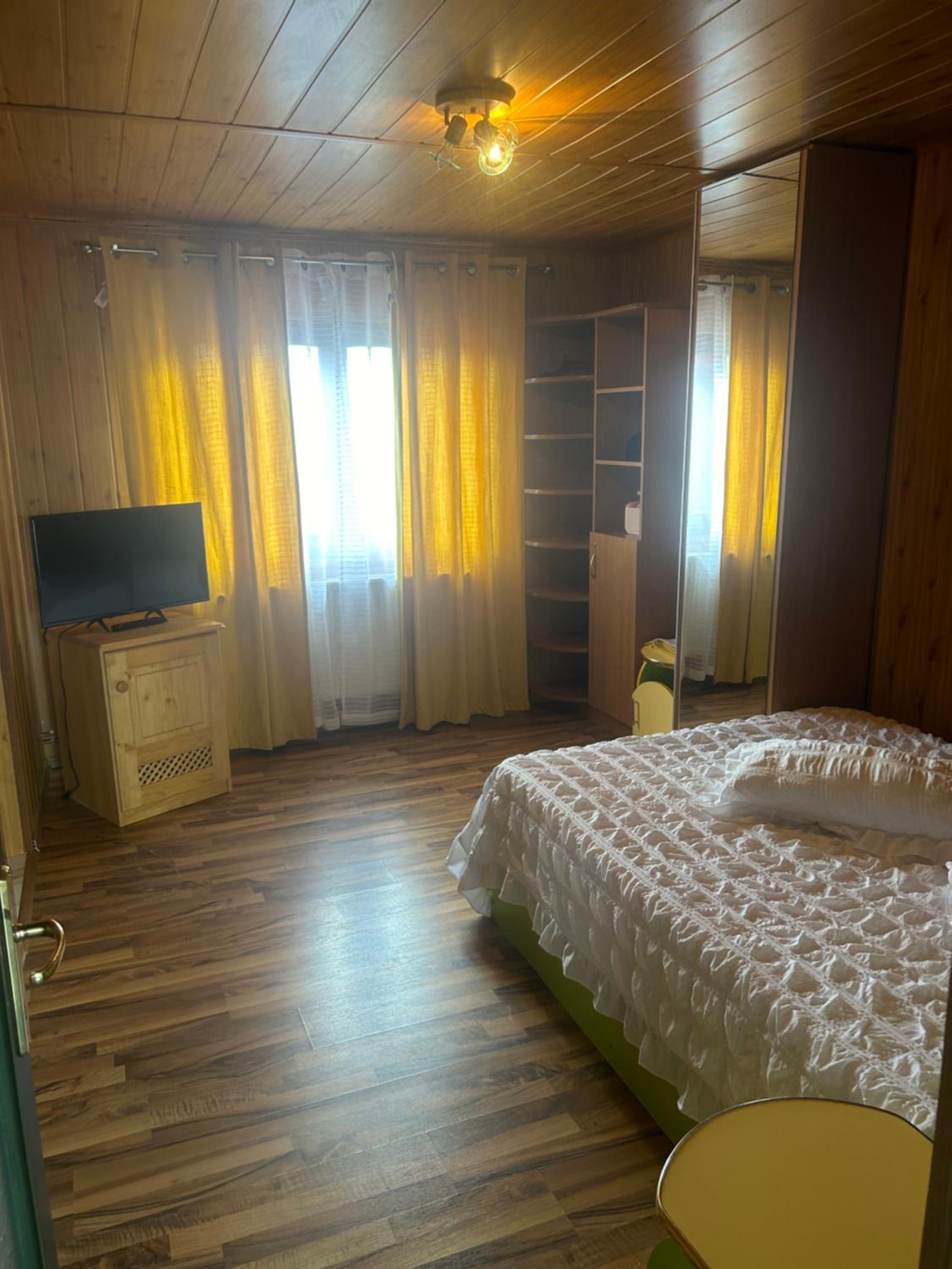 Double Room - Photo 6