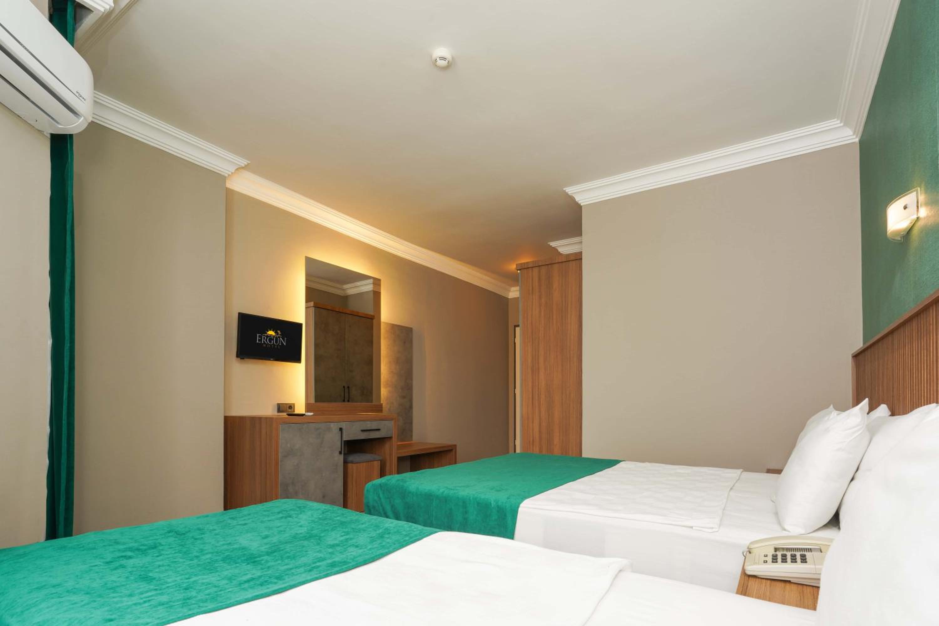 Standard Double Room - Photo 3