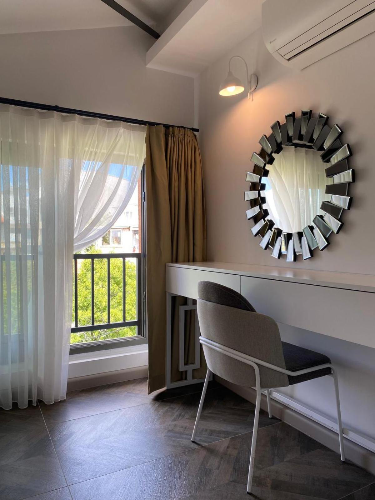 Deluxe Family Room photo 1