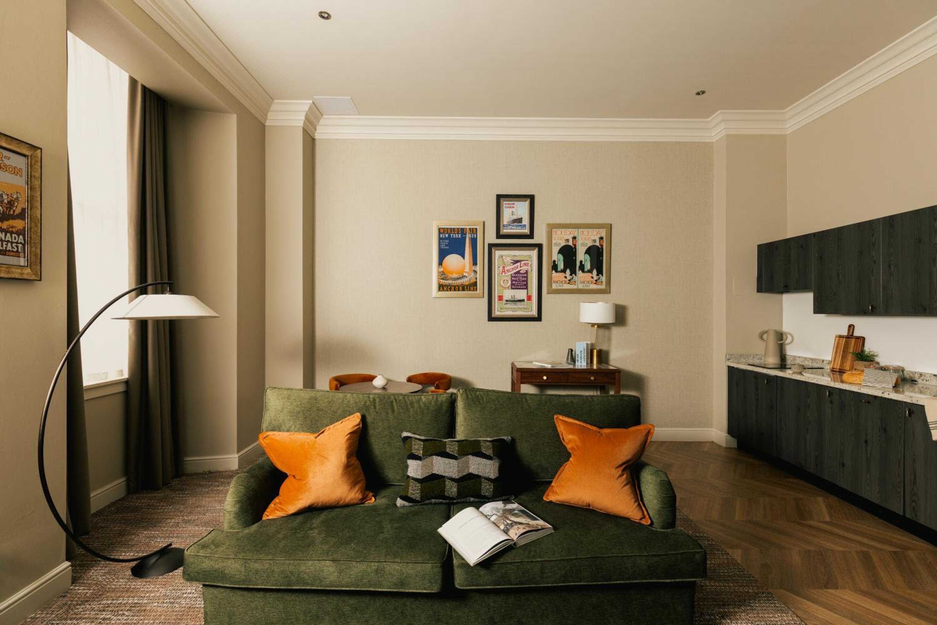 Refurbished Premium One Bedroom Apartment photo 3