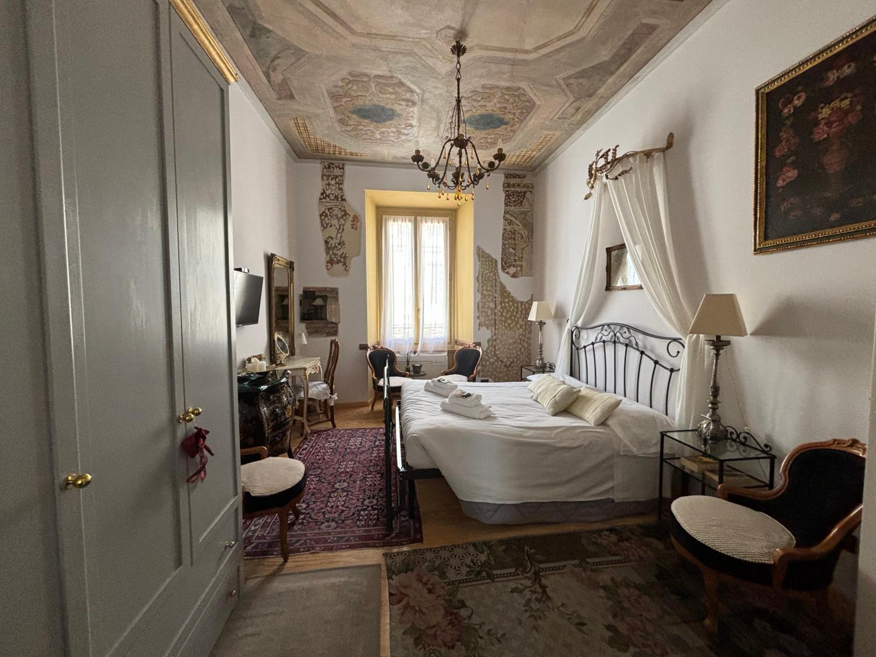 Superior One-Bedroom Apartment - Via Abramo Massalongo 5 - Photo 1