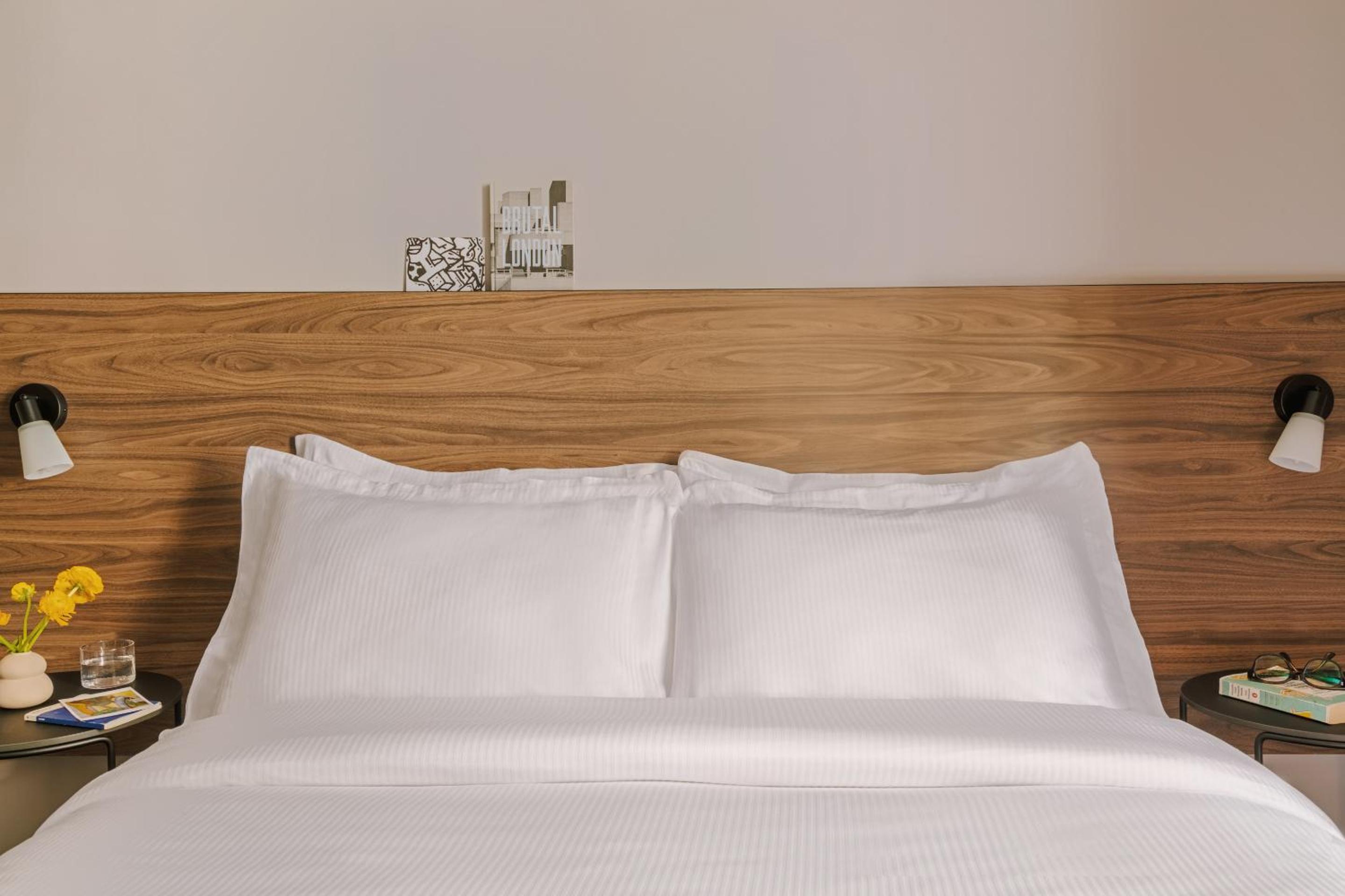 Original Room photo 2