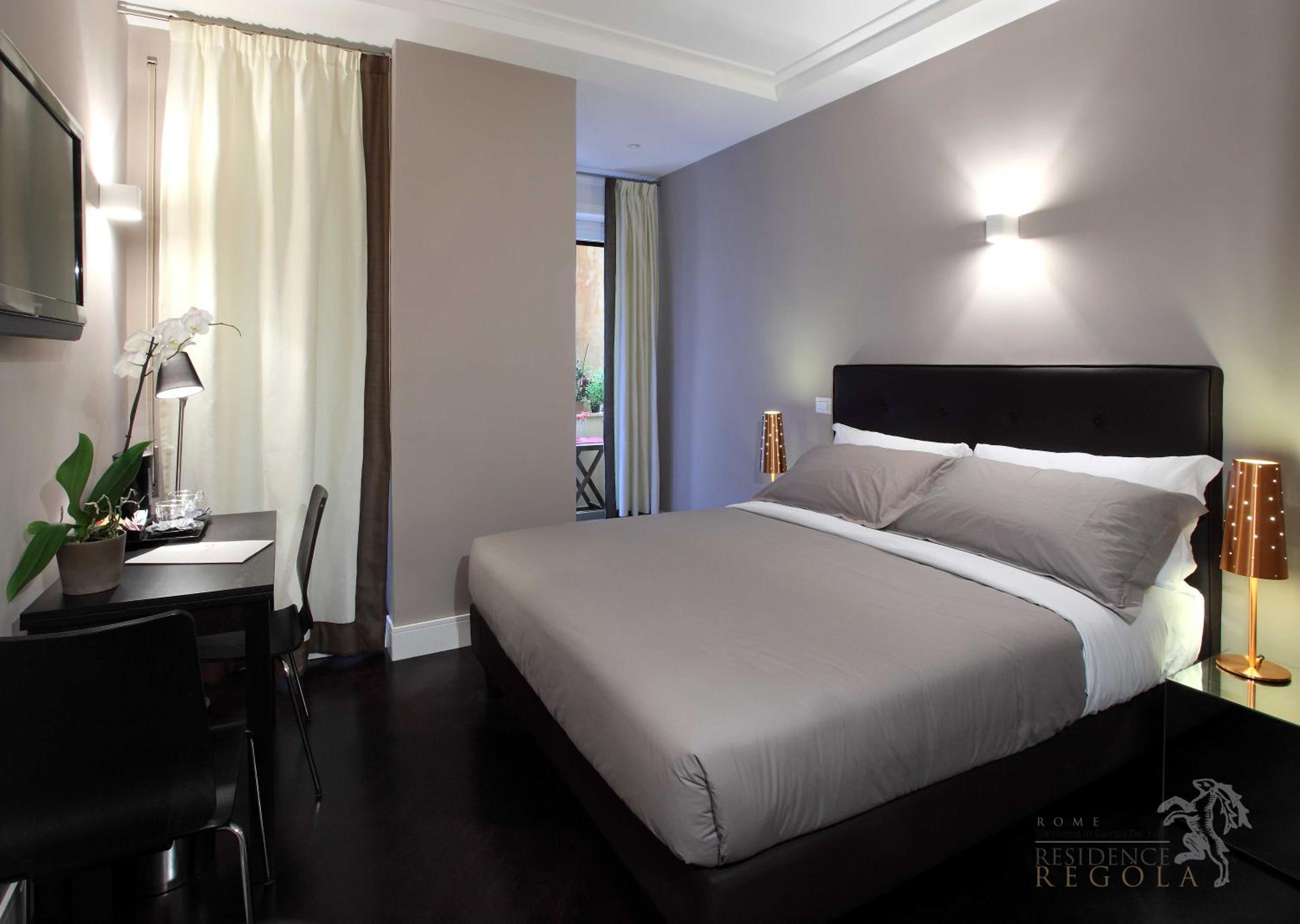 Deluxe Double Room with Balcony photo 1