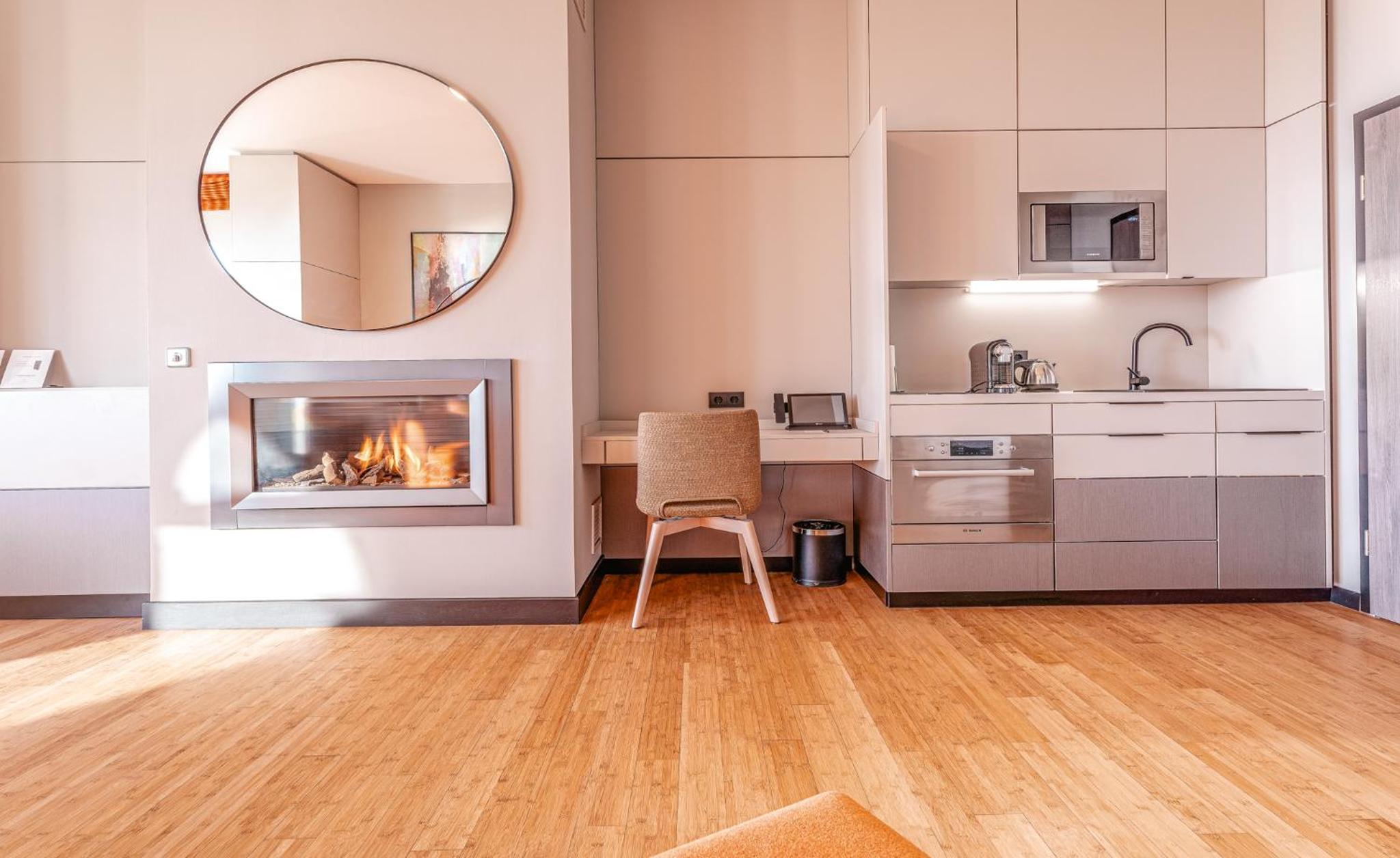 One-Bedroom Apartment with Sea View