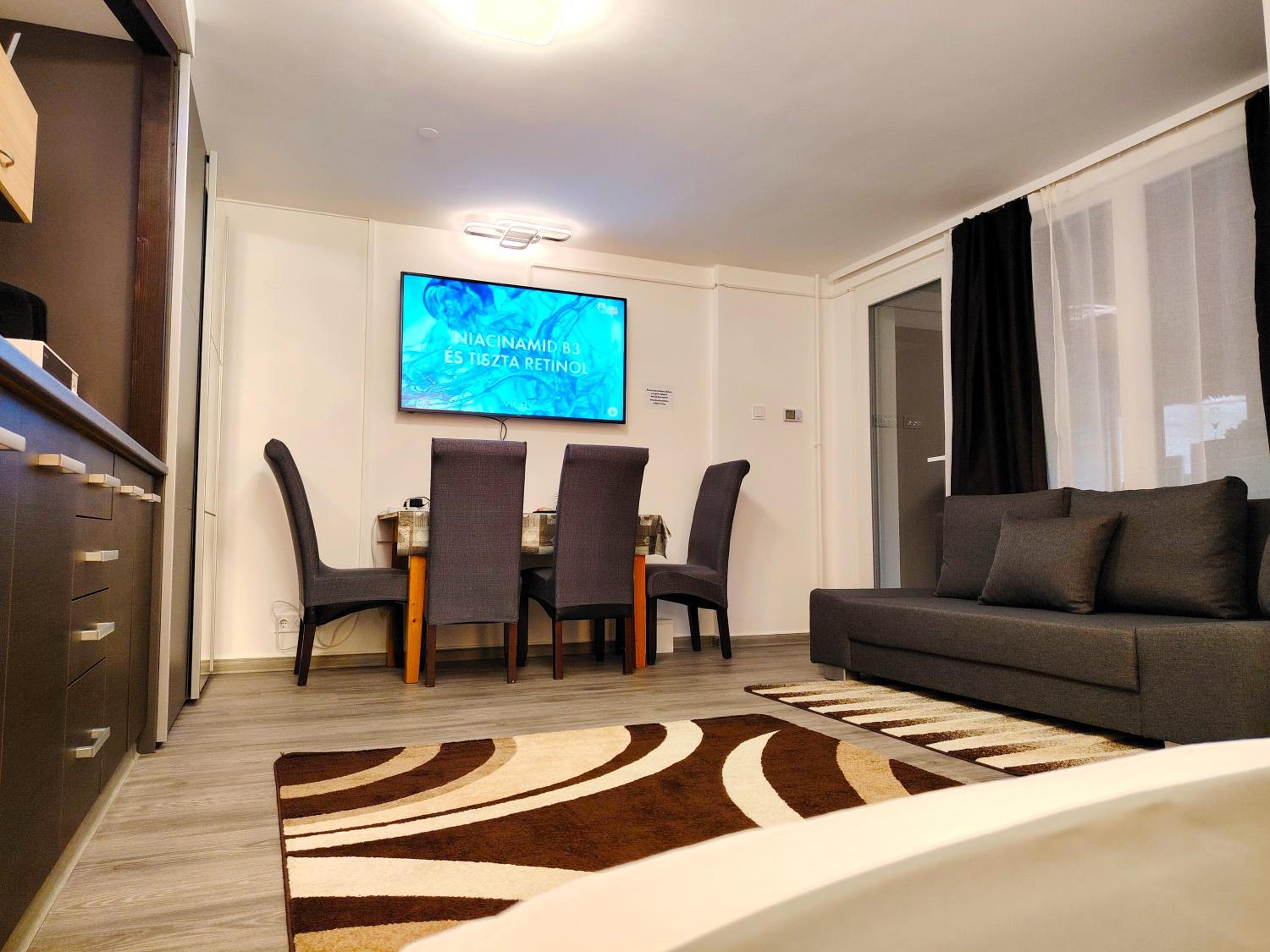 Deluxe Apartment photo 2