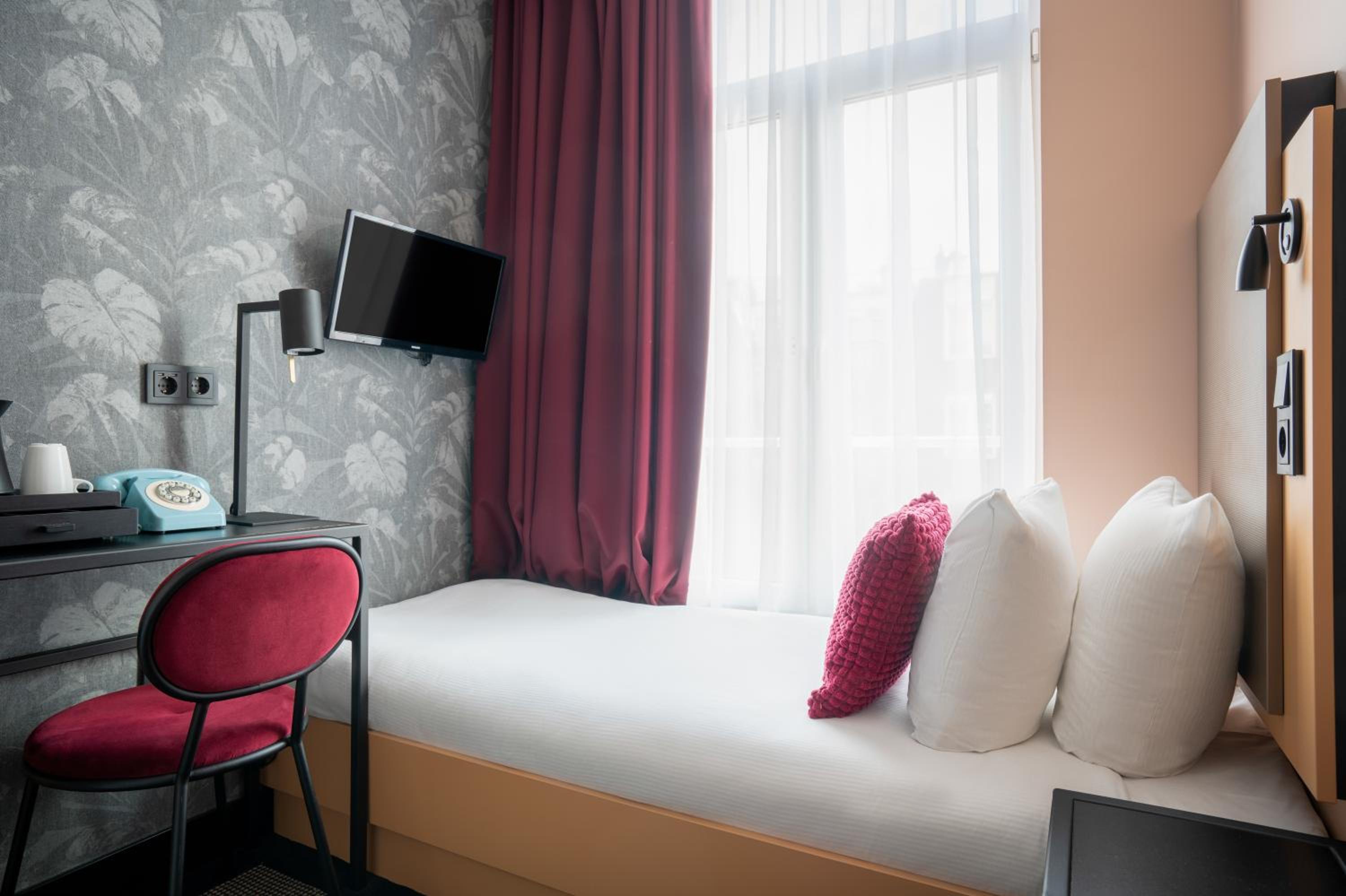 Single Room photo 1