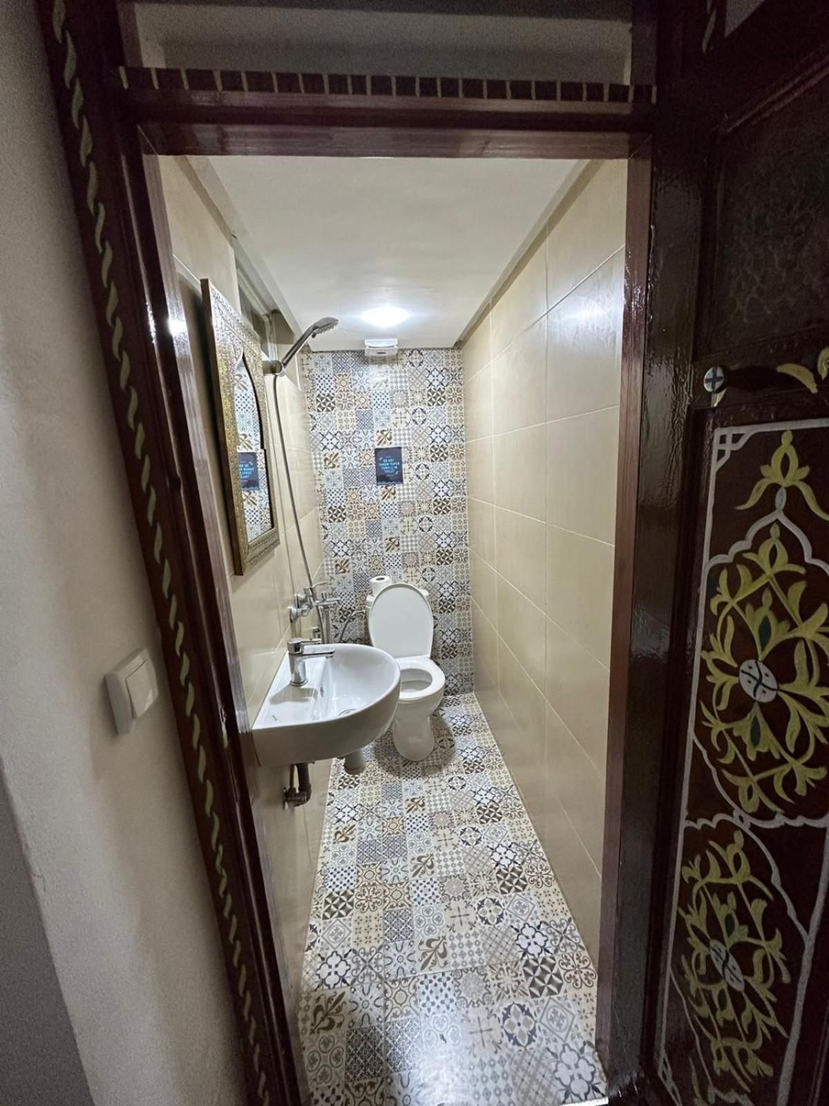 Double Room with Private Bathroom - Photo 3