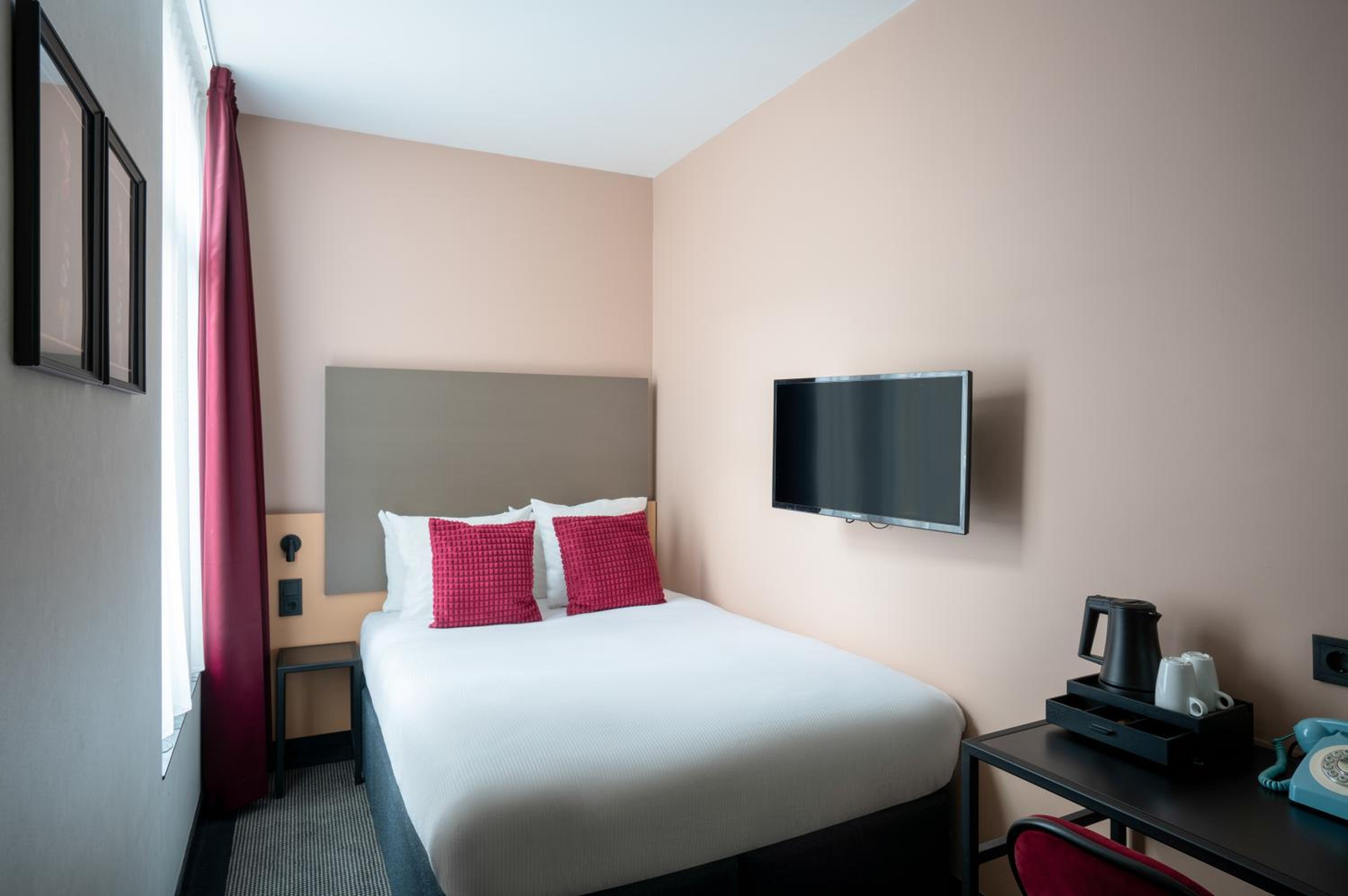 Small Double Room photo 2