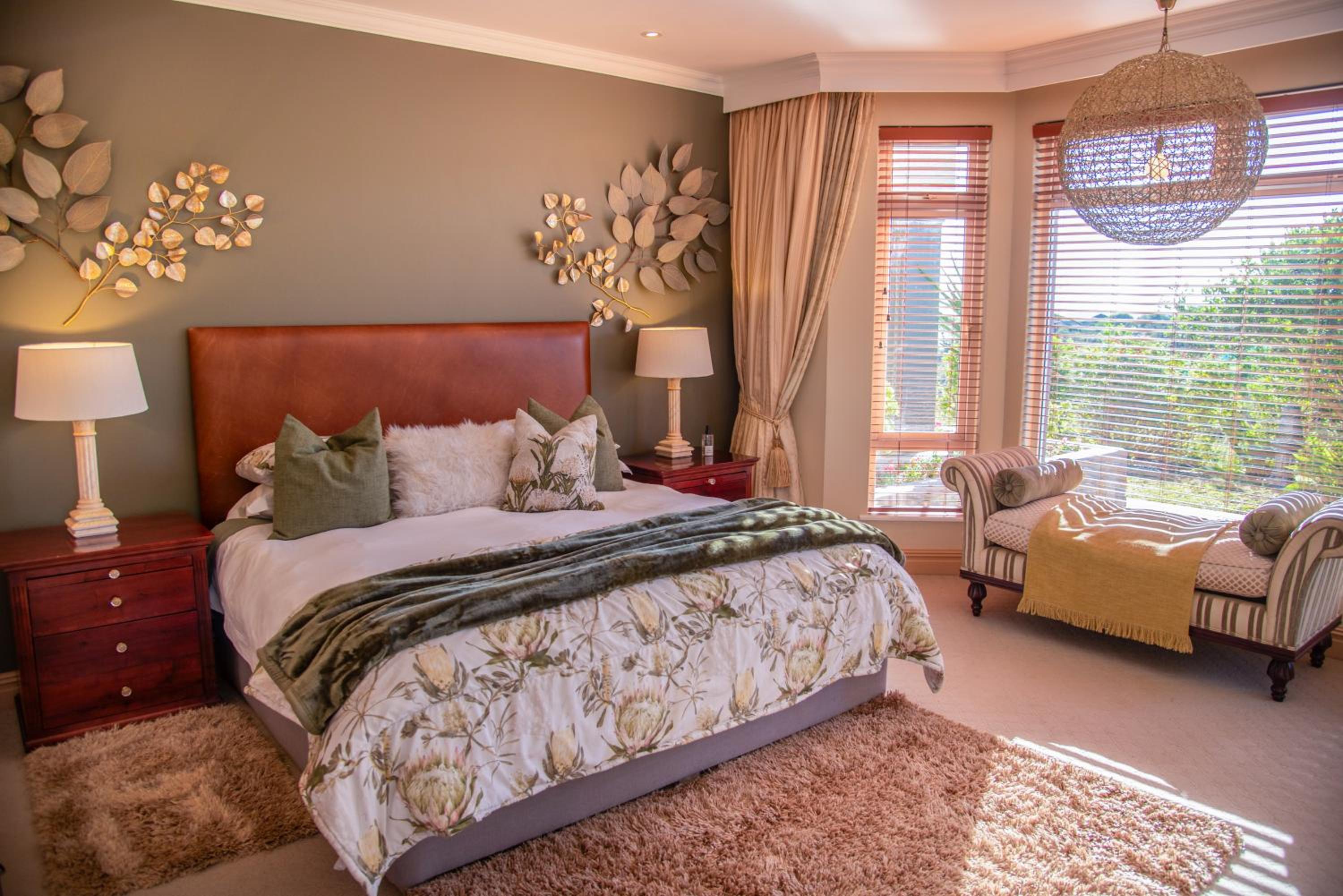 Four-Bedroom House - Photo 30