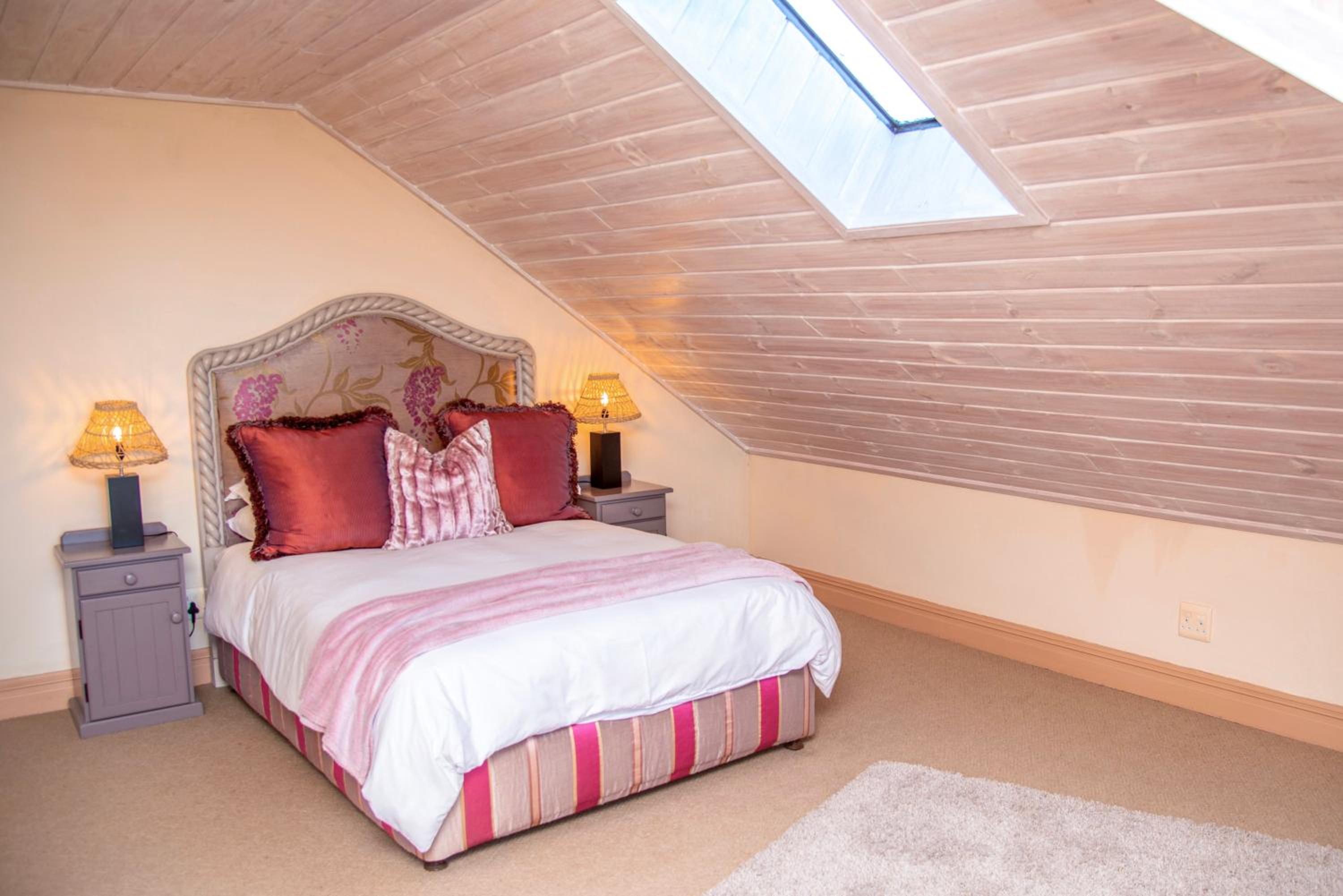 Four-Bedroom House - Photo 56