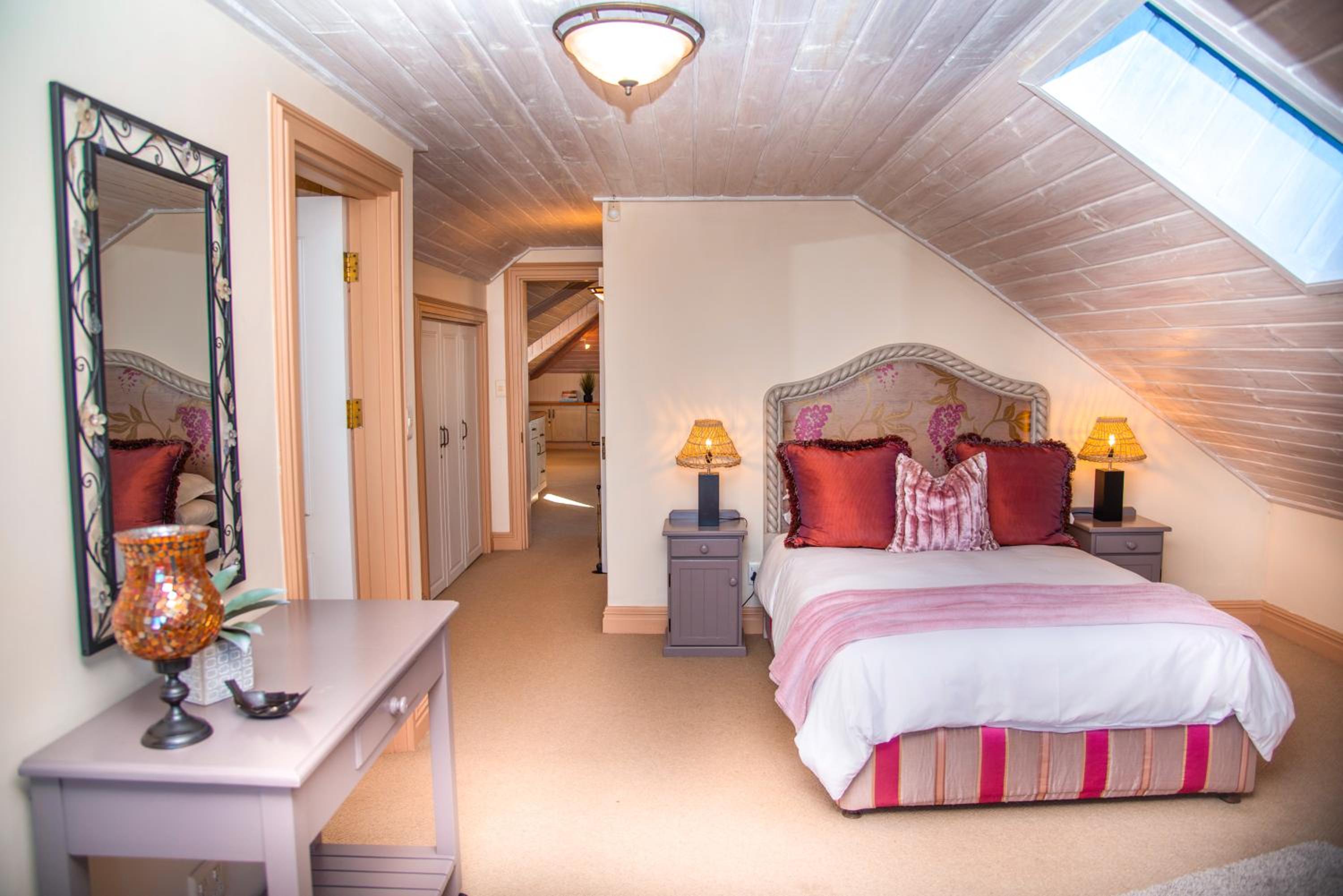 Four-Bedroom House - Photo 37