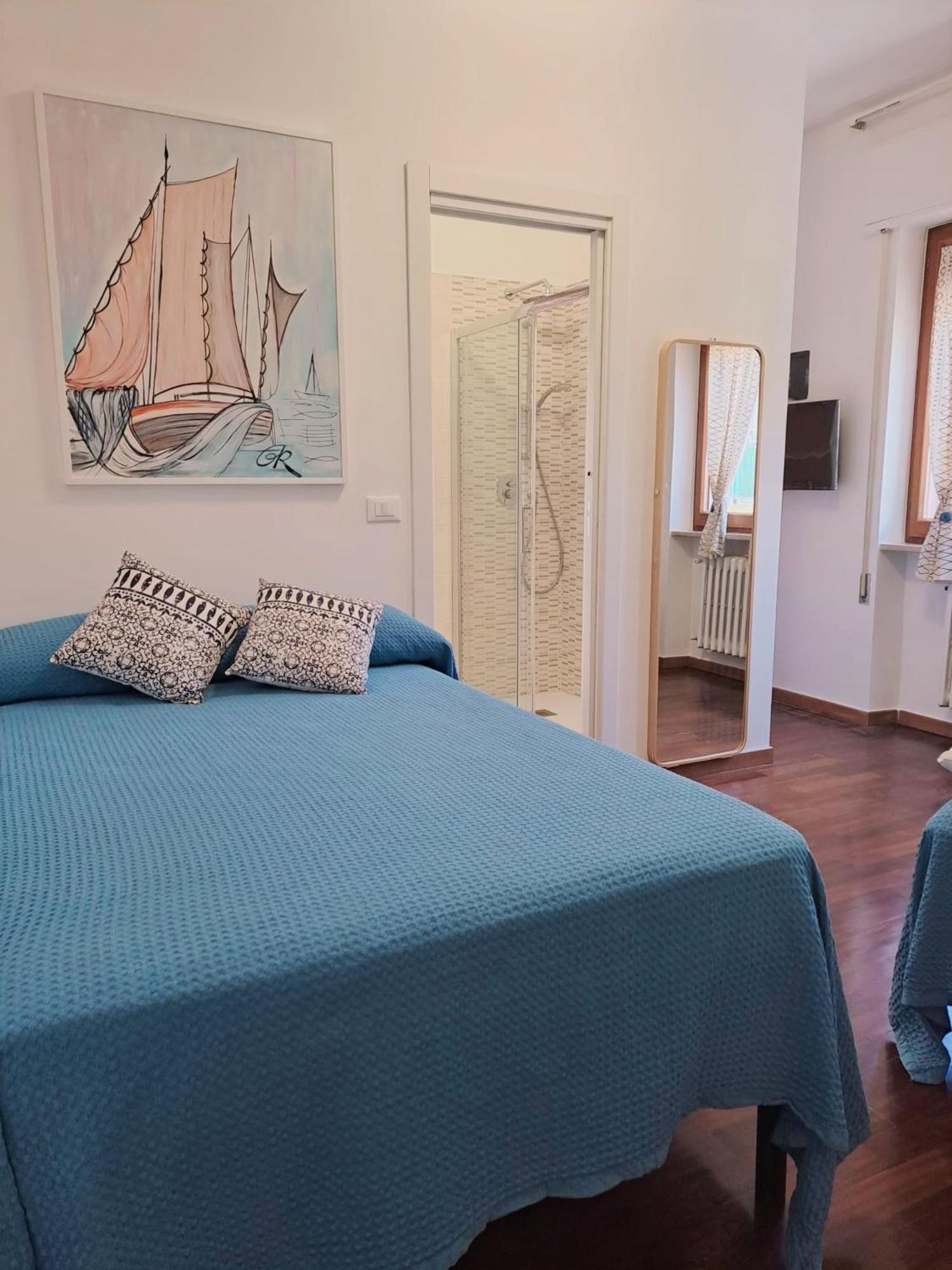 Triple Room with Private Bathroom