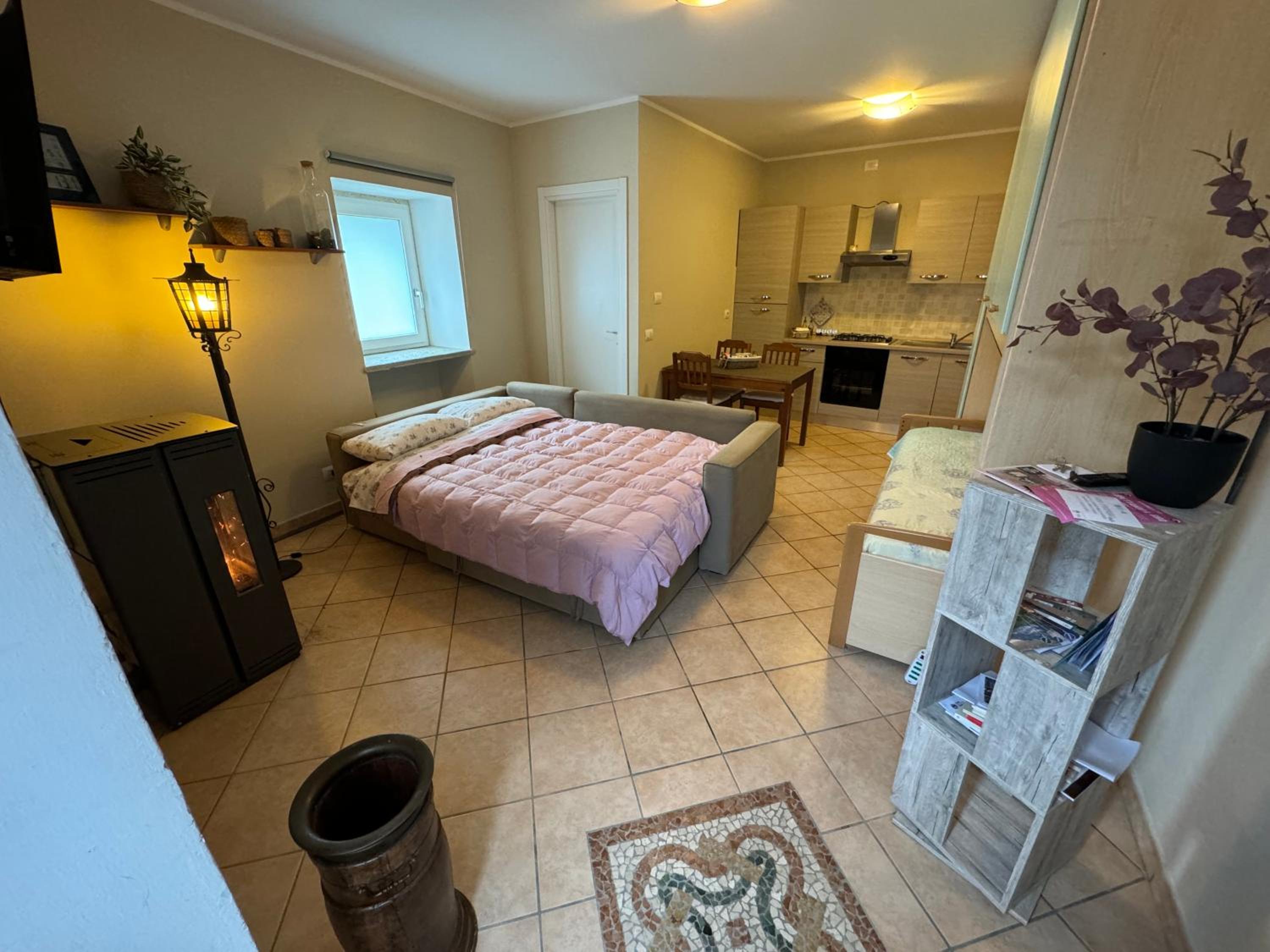 One-Bedroom Apartment