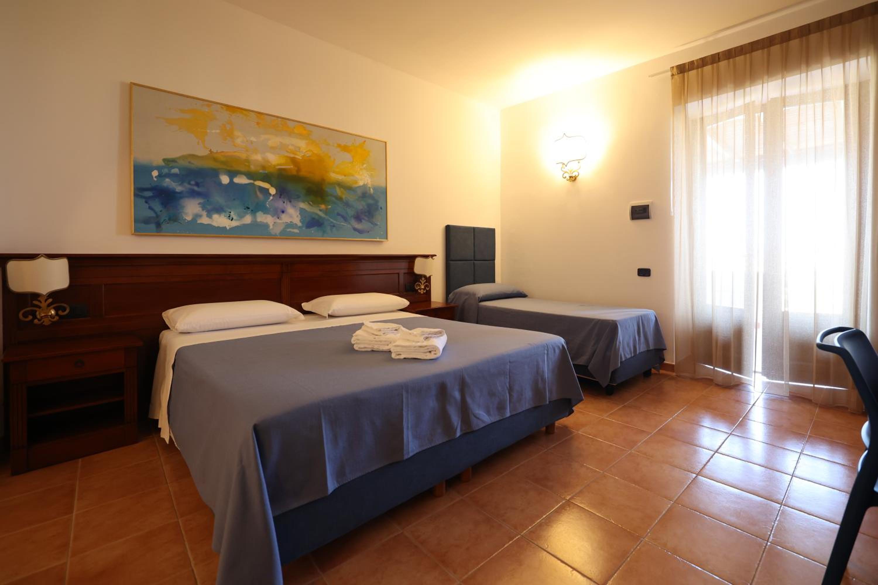 Deluxe Quadruple Room photo 3