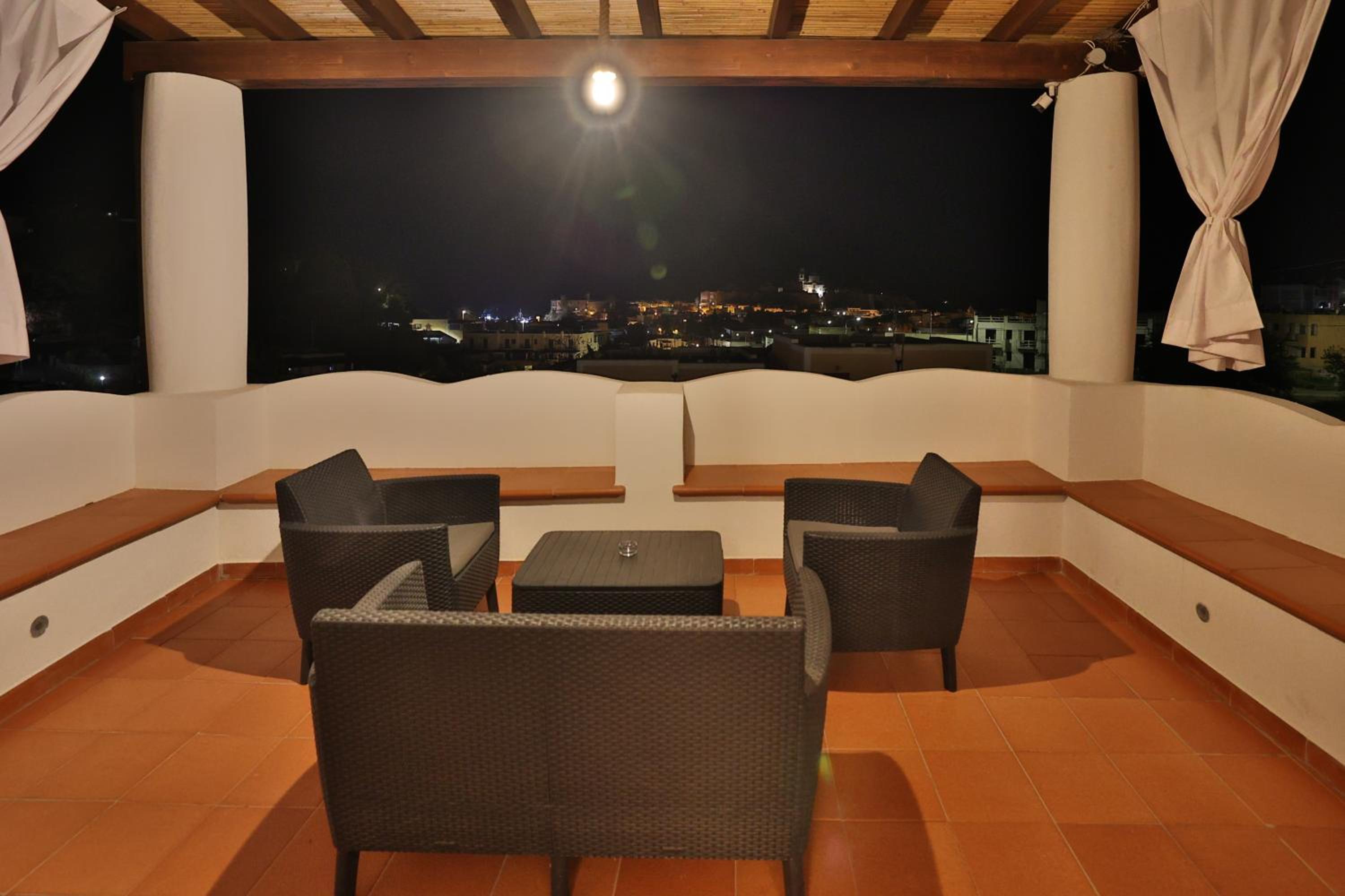 Double Room with Terrace photo 2