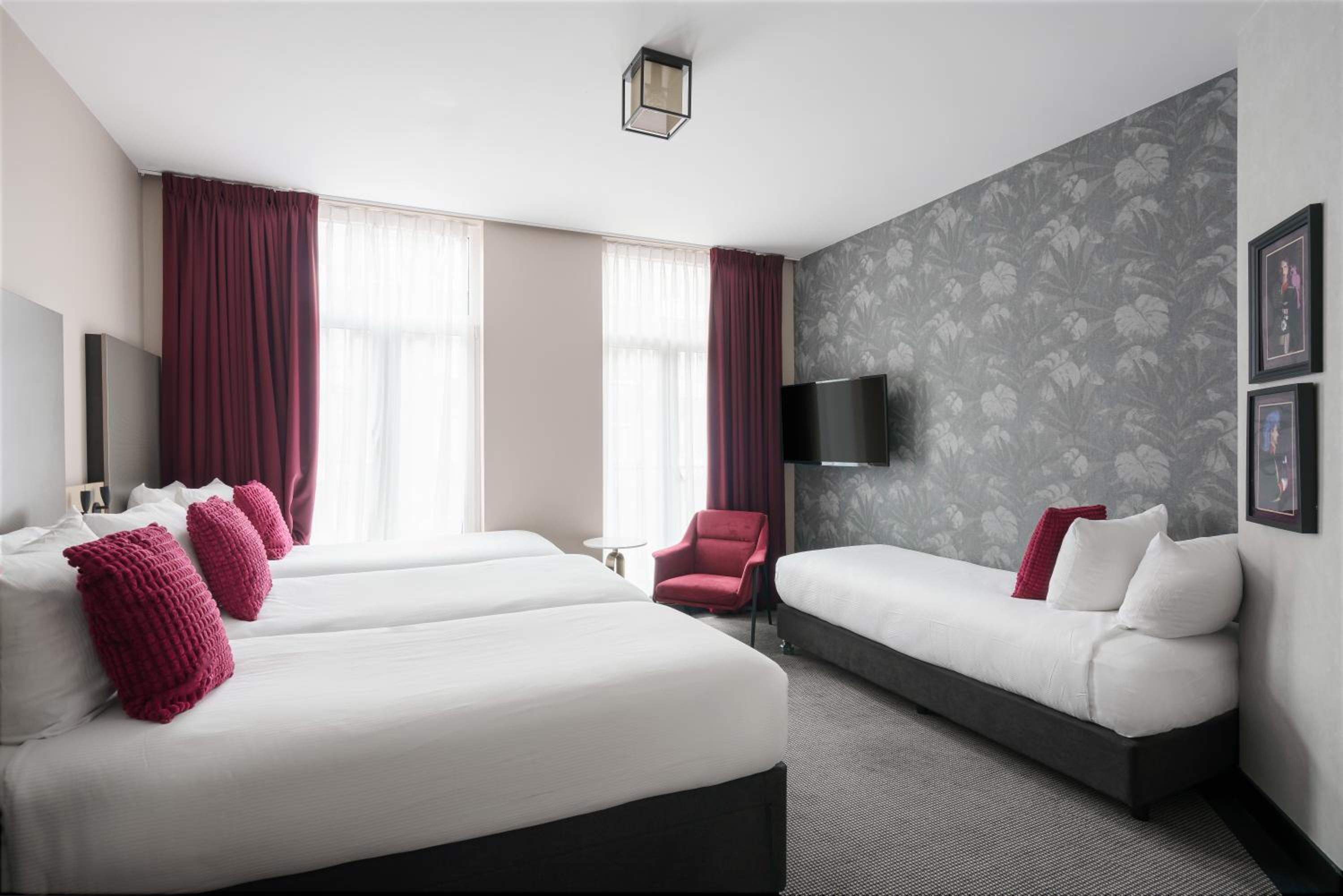 Quadruple Room photo 2