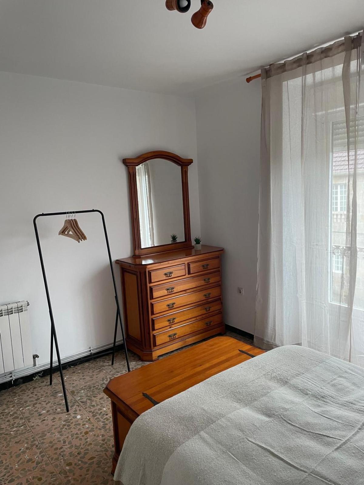 Three-Bedroom Apartment with Balcony photo 3