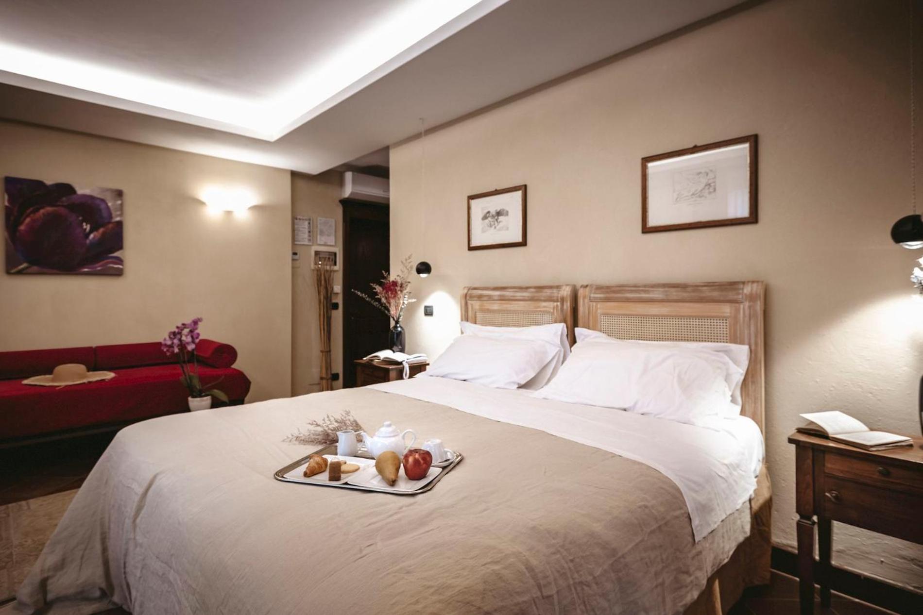 Double or Twin Room - Photo 3