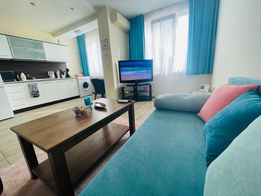 One-Bedroom Apartment - Photo 27