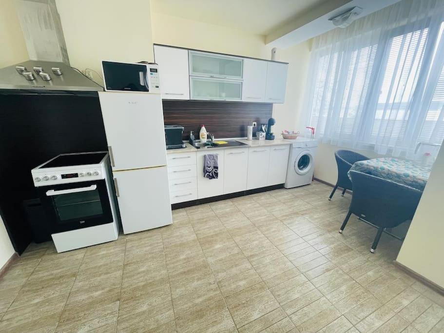 One-Bedroom Apartment - Photo 23