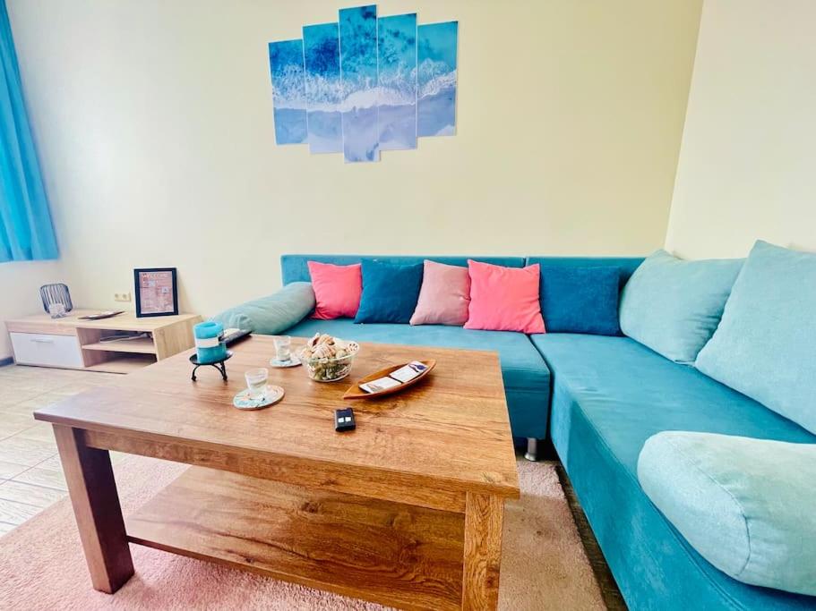 One-Bedroom Apartment - Photo 1