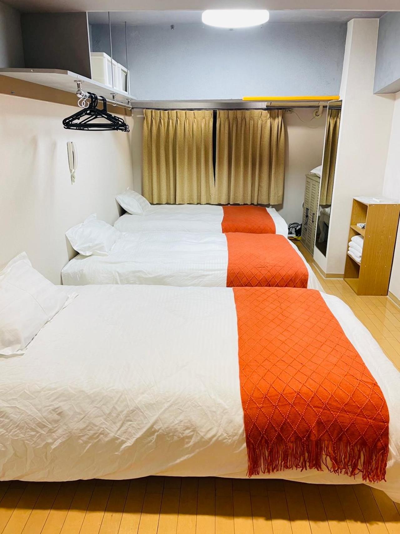 Economy Triple Room photo 1
