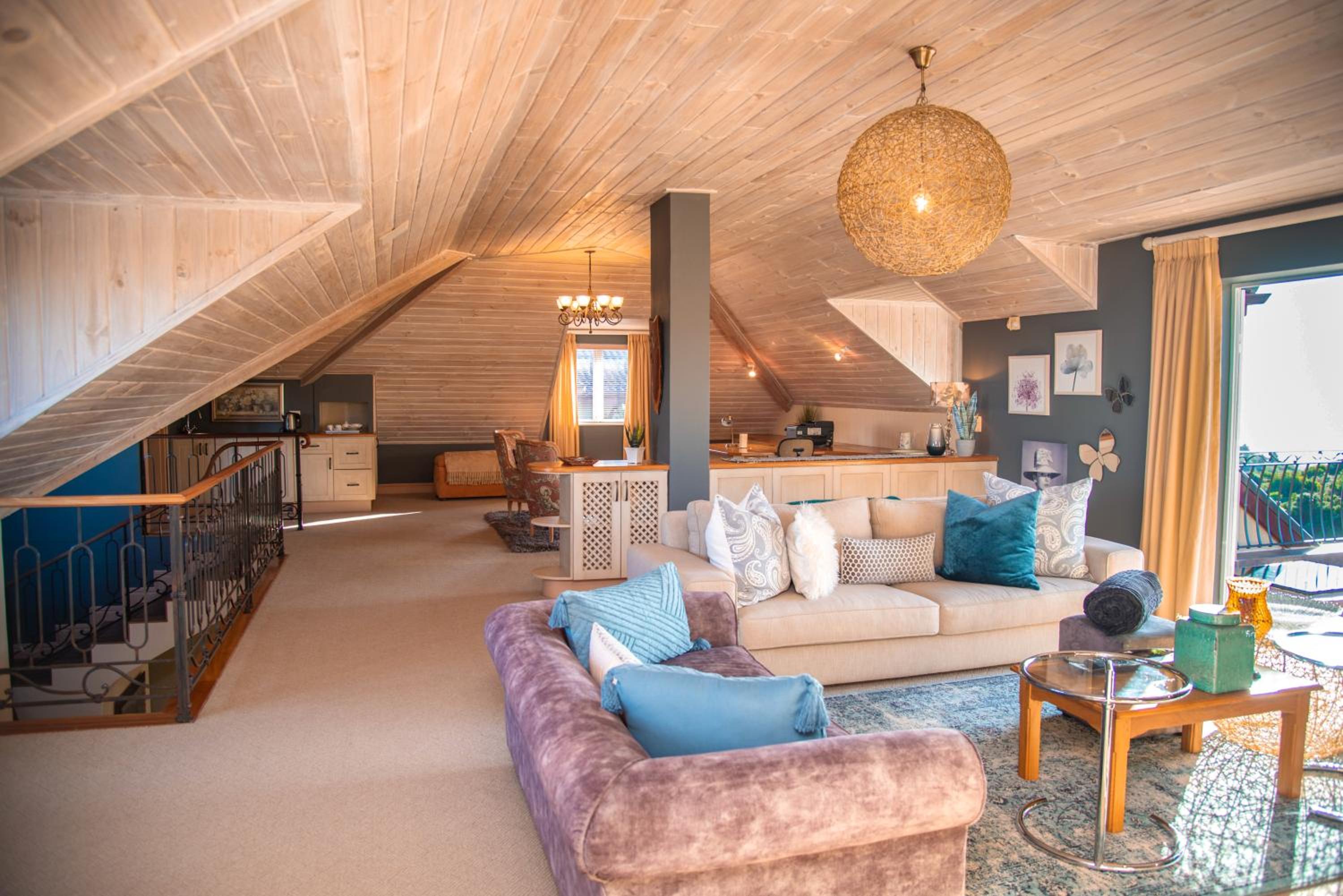 Four-Bedroom House - Photo 17